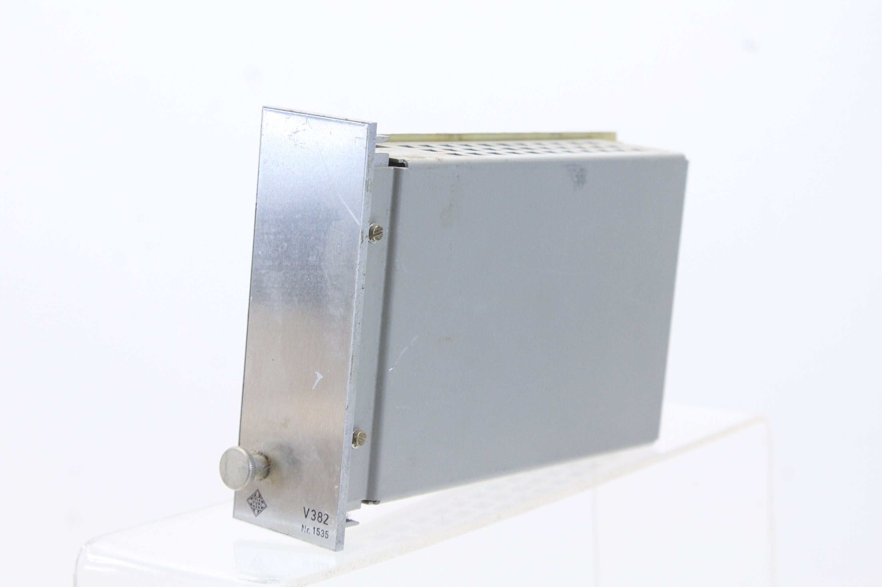 Telefunken V382 lijndistributieversterker