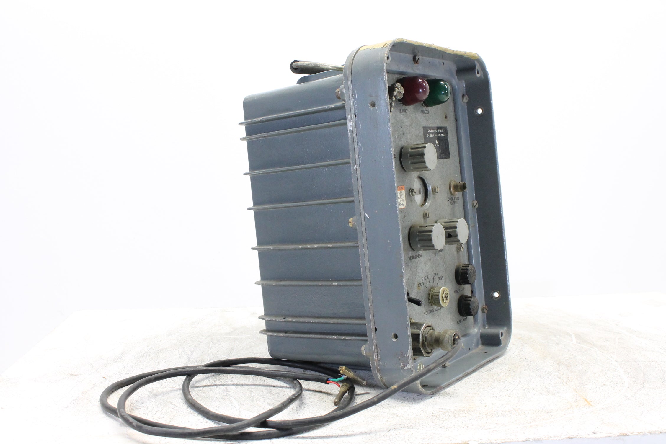 Onbekende Britse legerversterker 105-230V