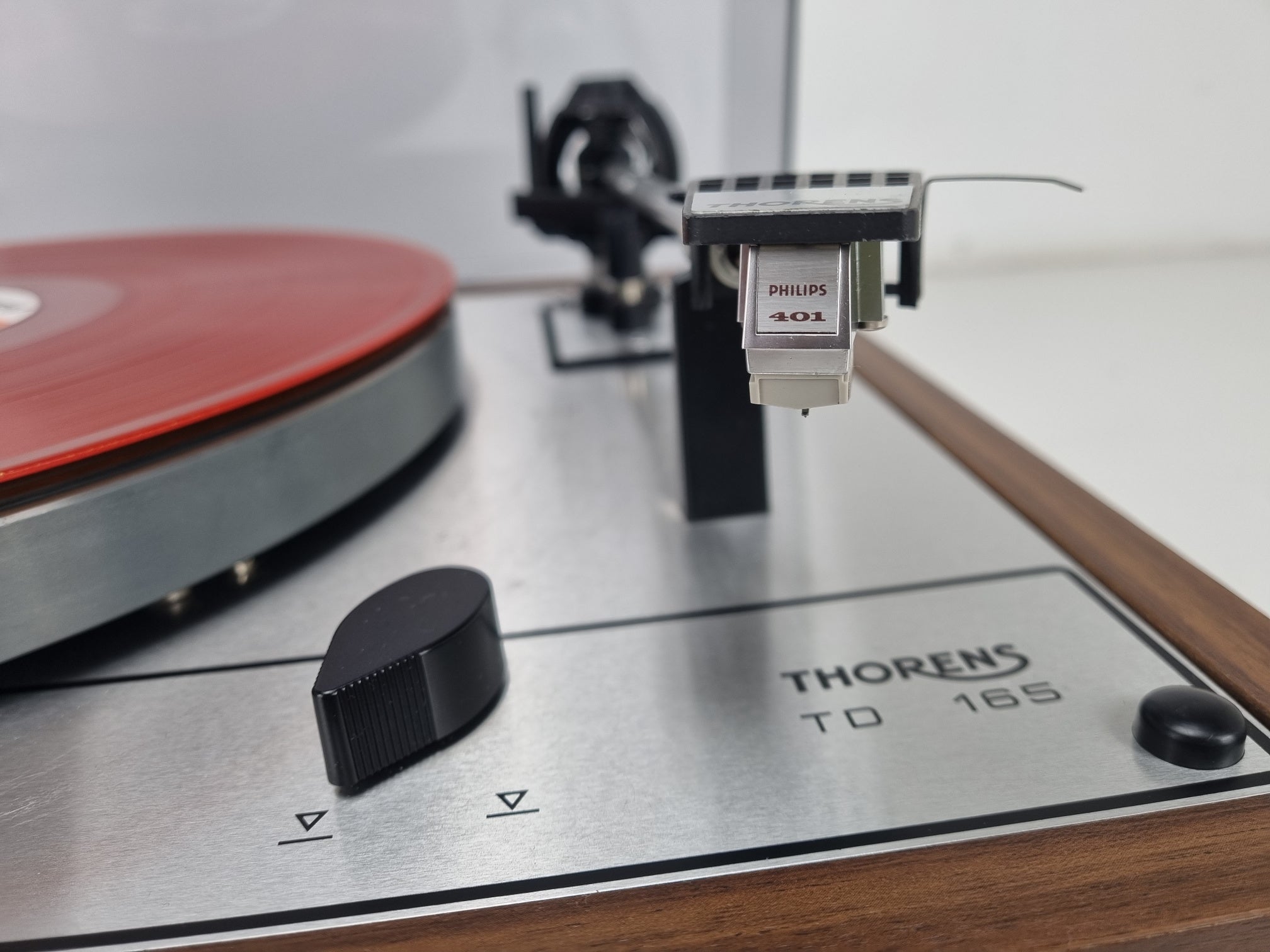 Thorens TD 165 -  with Philips 401 needle - Nice Dust Cover - Great condition