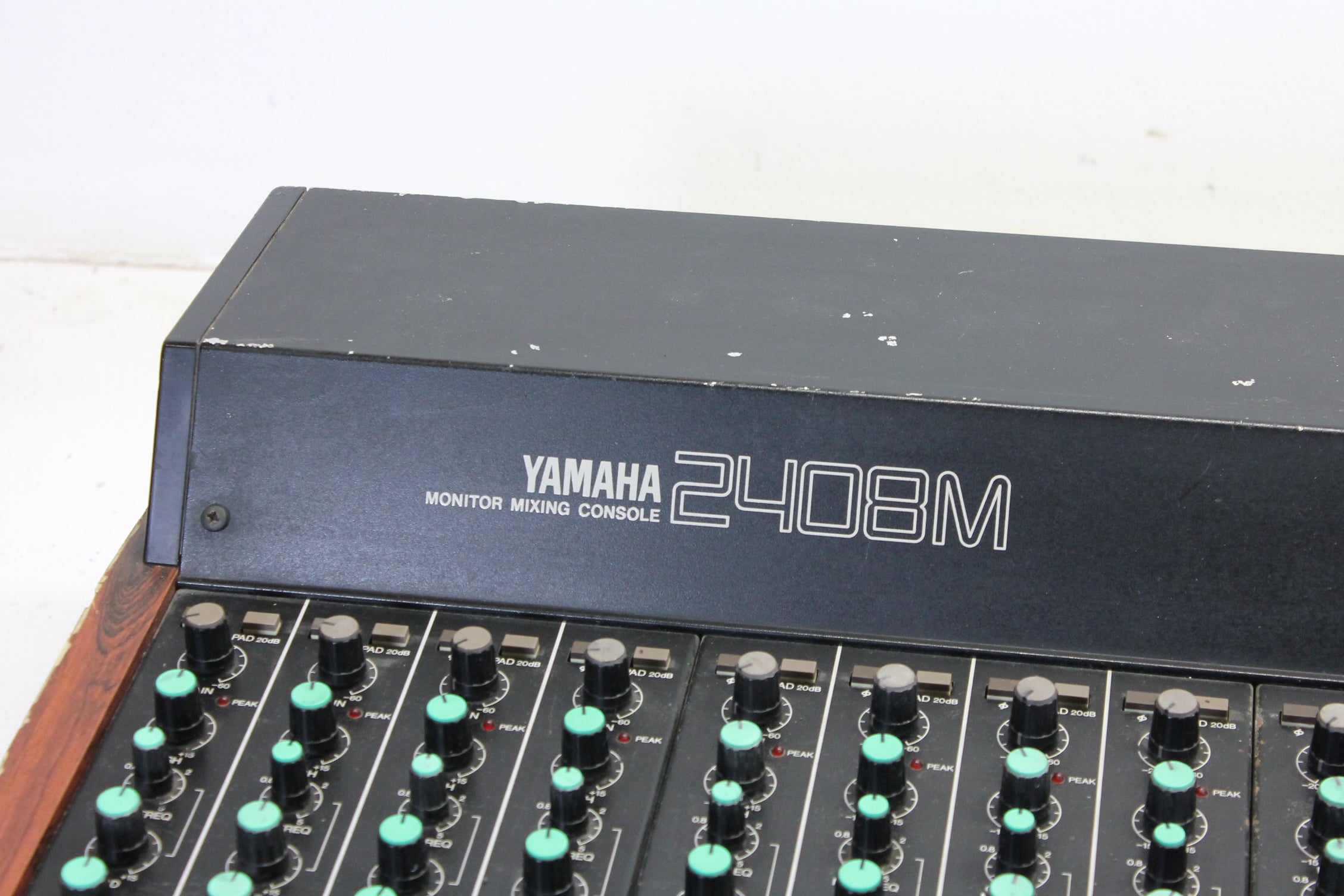 Yamaha 2408M 24 channel monitor mixing console