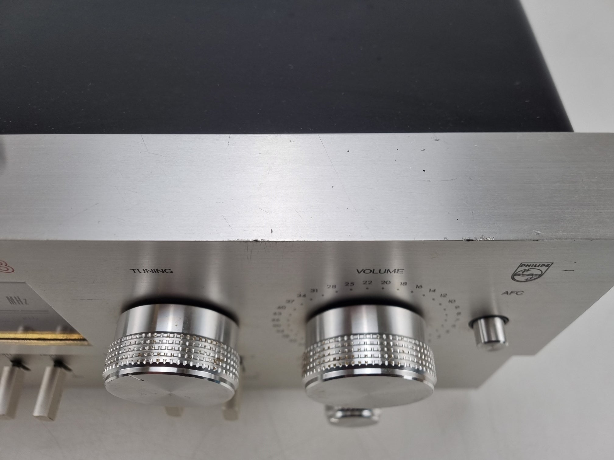 Philips AH-683- AM-FM STEREO RECEIVER- PotsCleaned - Replaced one switch - New lights