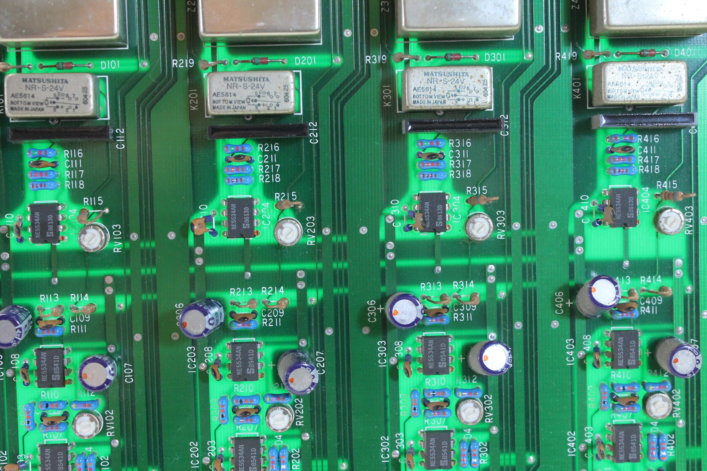 Otari Analog Amp-II kaart met muRata AFL811T20000A6 actief filter