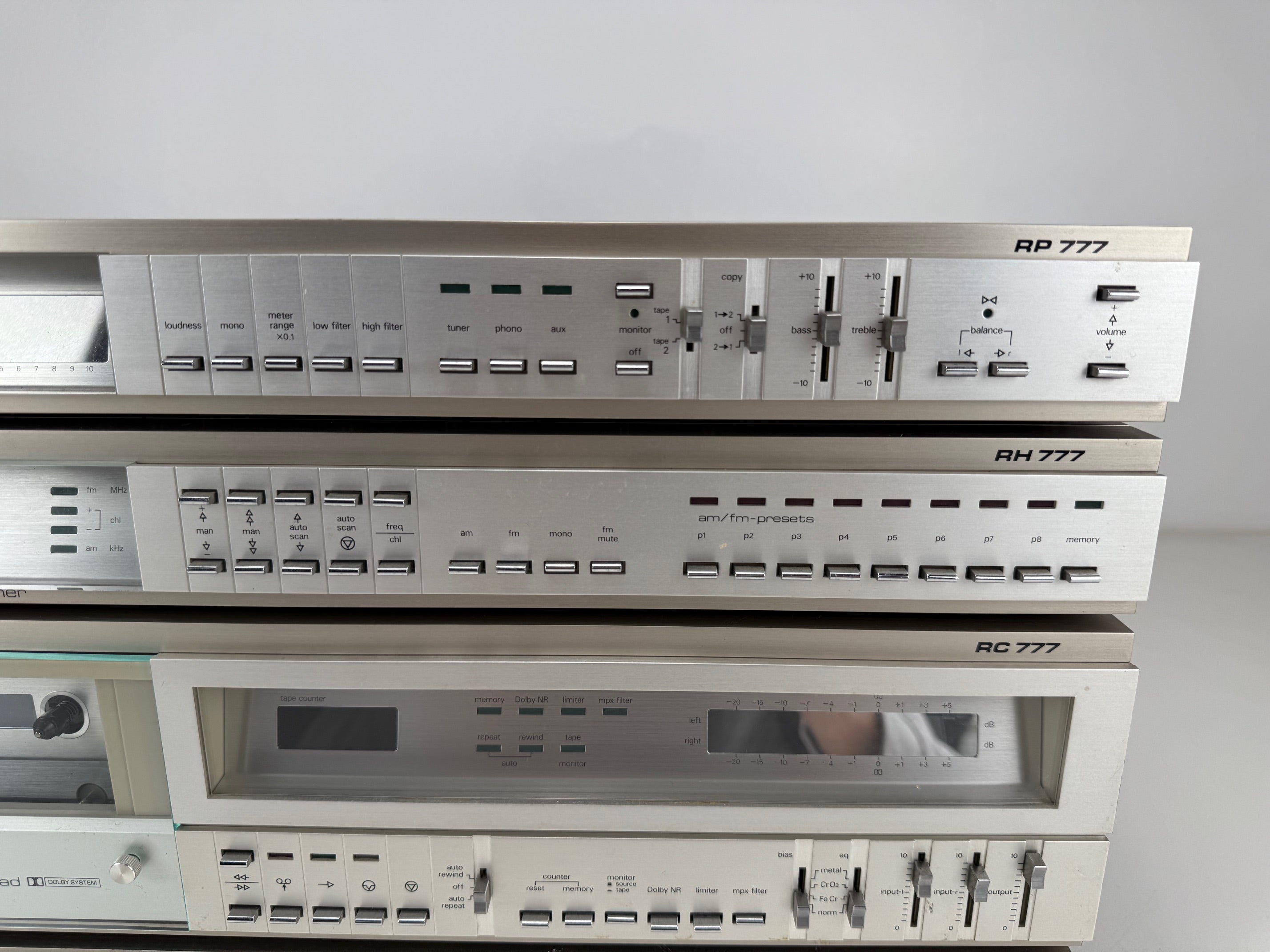 Siemens RP777 Pre-Amp / RH777 Tuner / RC777  Cassette Deck / RE777 Power Amp