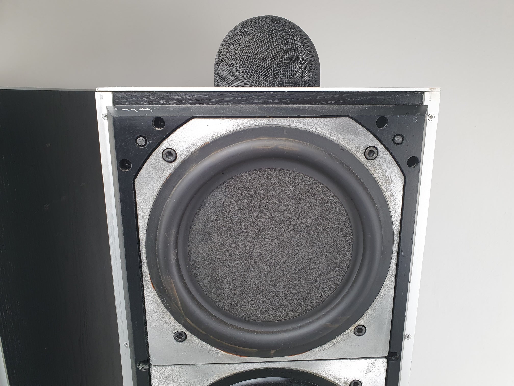 B&W DM7 large passive 3 way speaker set - matched pair