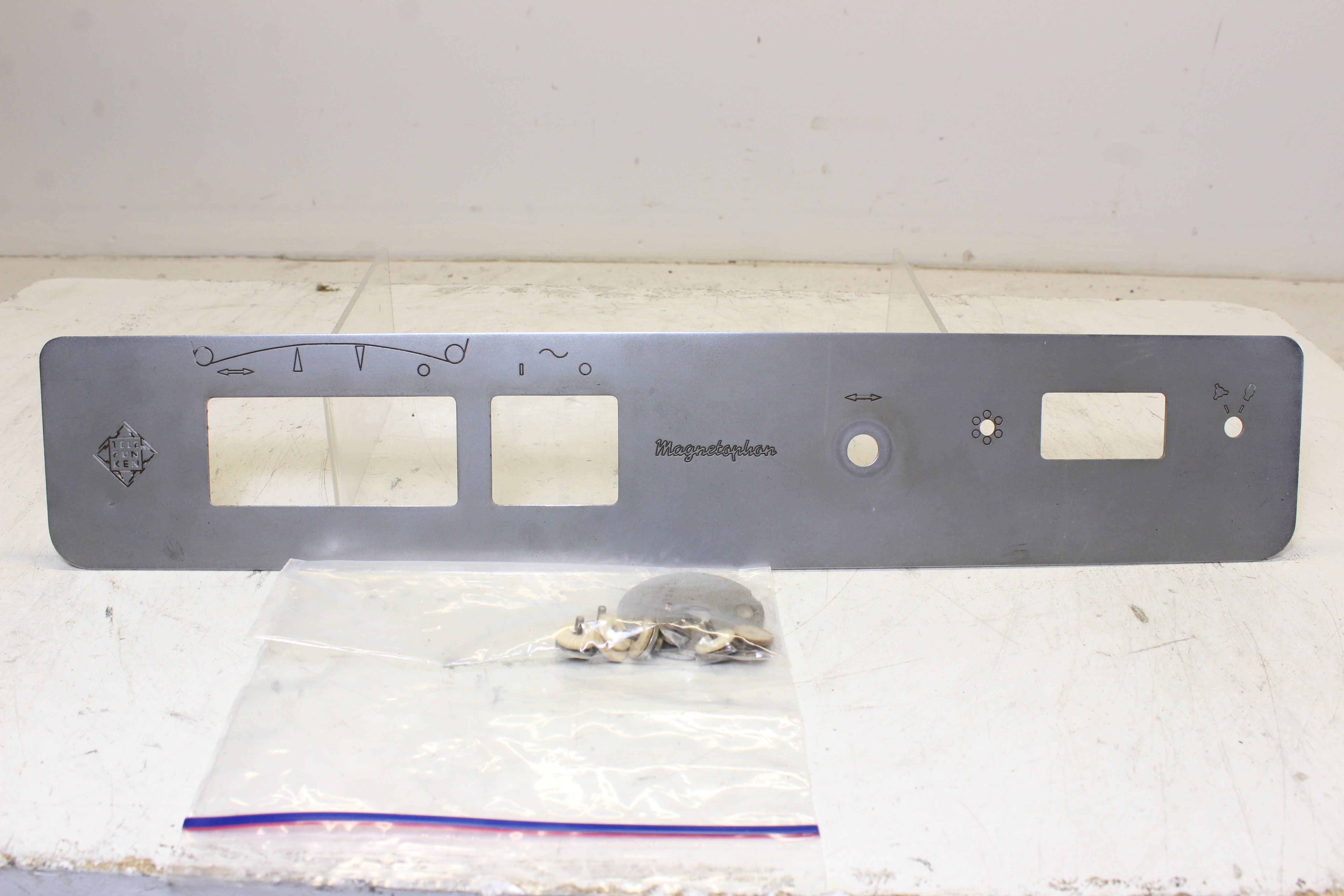 Telefunken M5 bandrecorder voorplaat