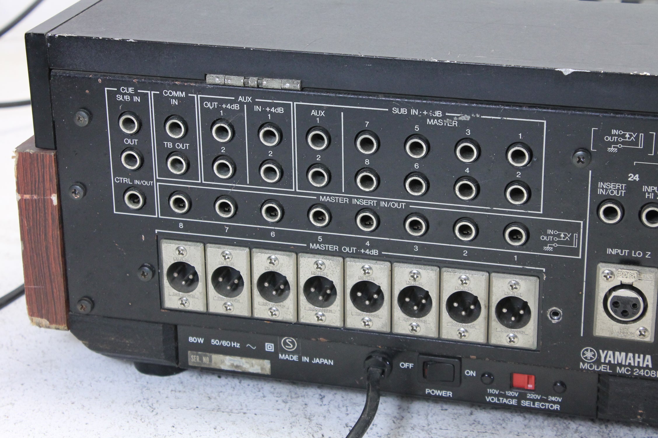 Yamaha 2408M 24-kanaals monitor mengpaneel