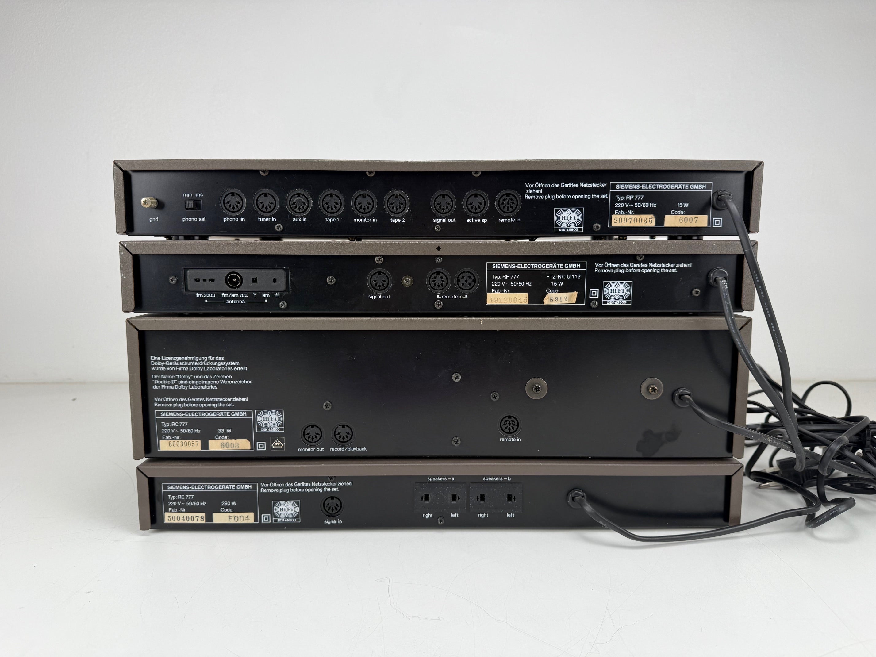 Siemens RP777 Pre-Amp / RH777 Tuner / RC777  Cassette Deck / RE777 Power Amp