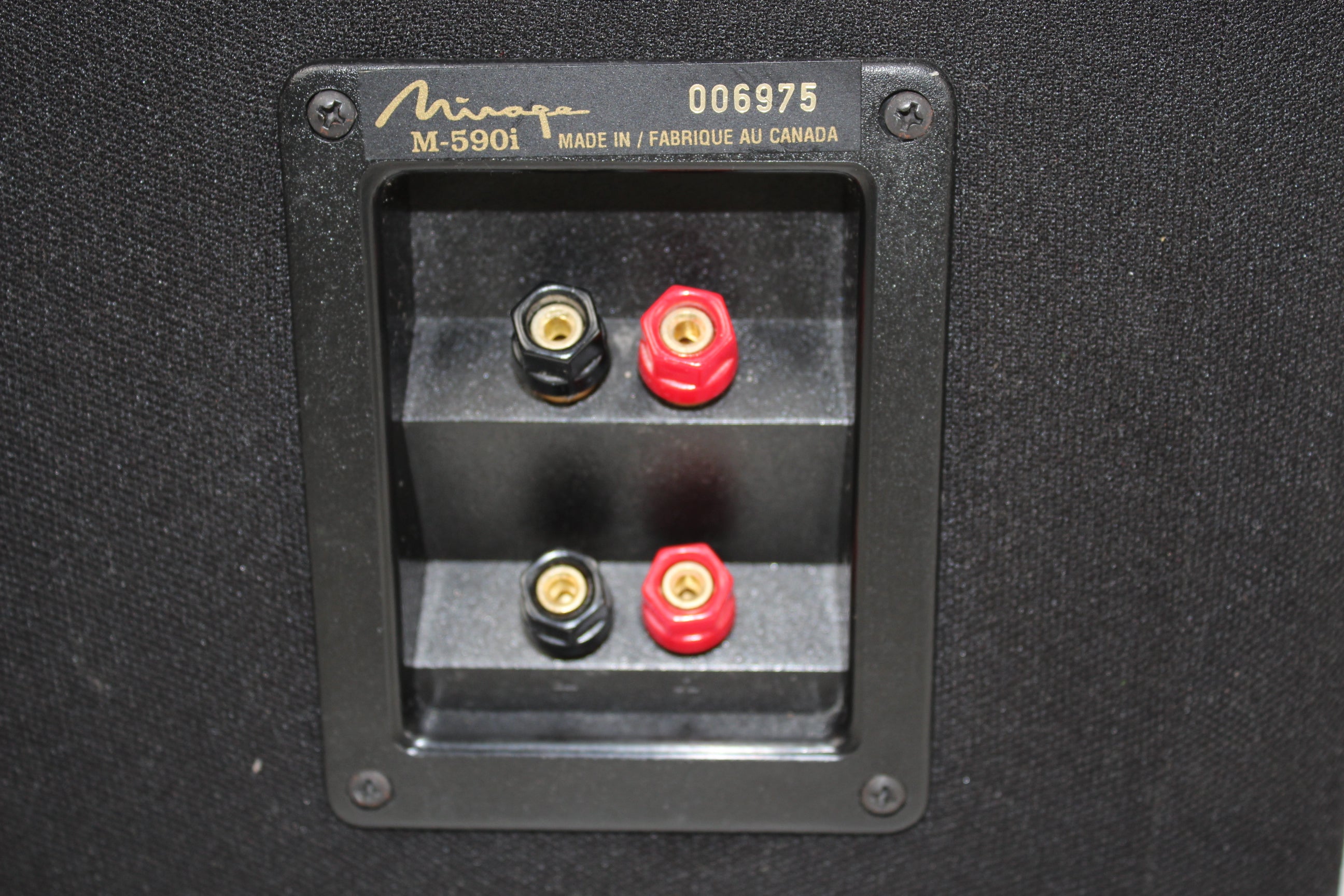 De Mirage M-590i bipolaire luidsprekers - Geweldig geluid en volledig functioneel.