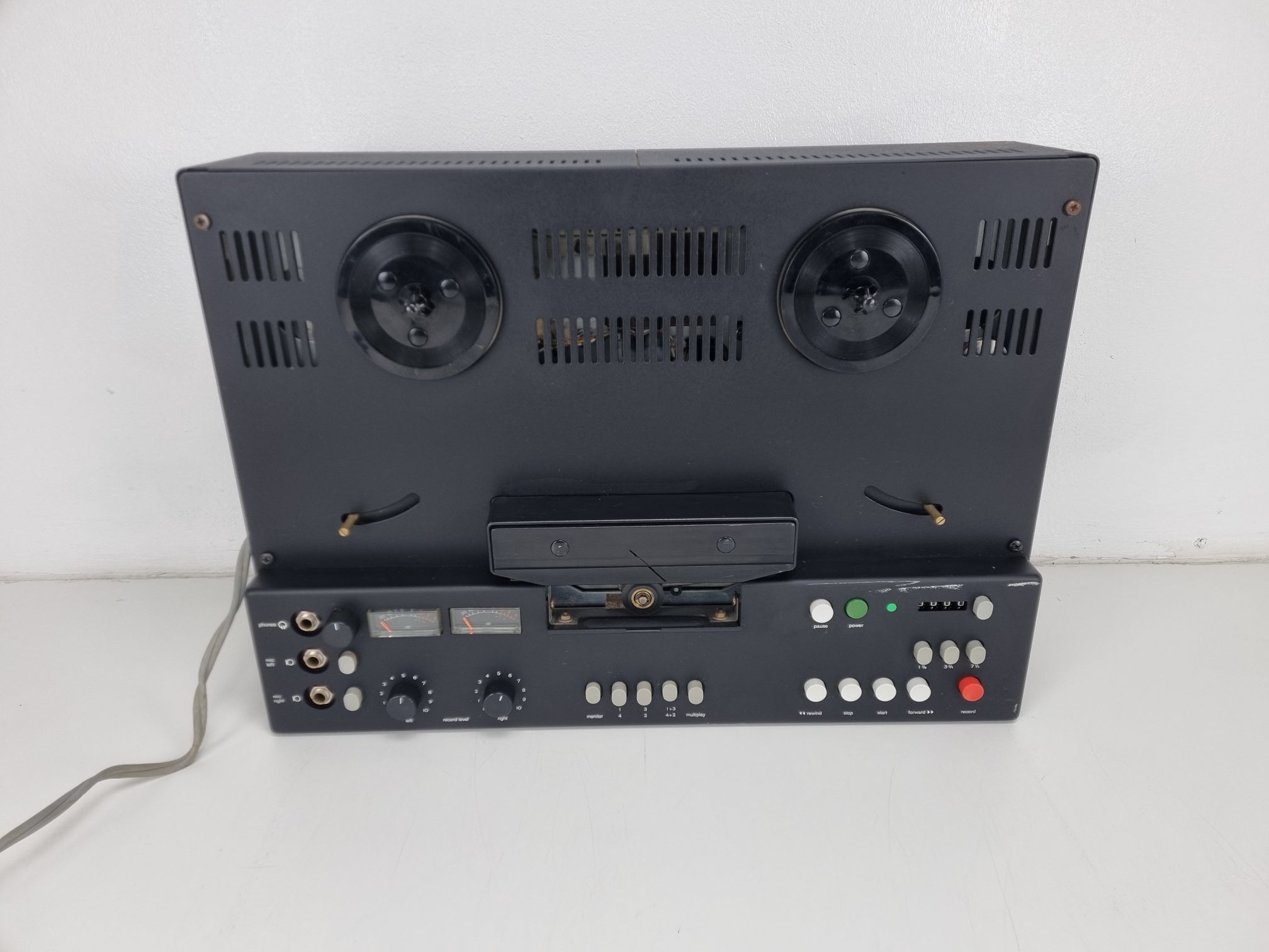 Braun TG 1000/4 stereo cassettedeck - Nieuwe riemen - Koppen gereinigd - Nieuwe potentiometer