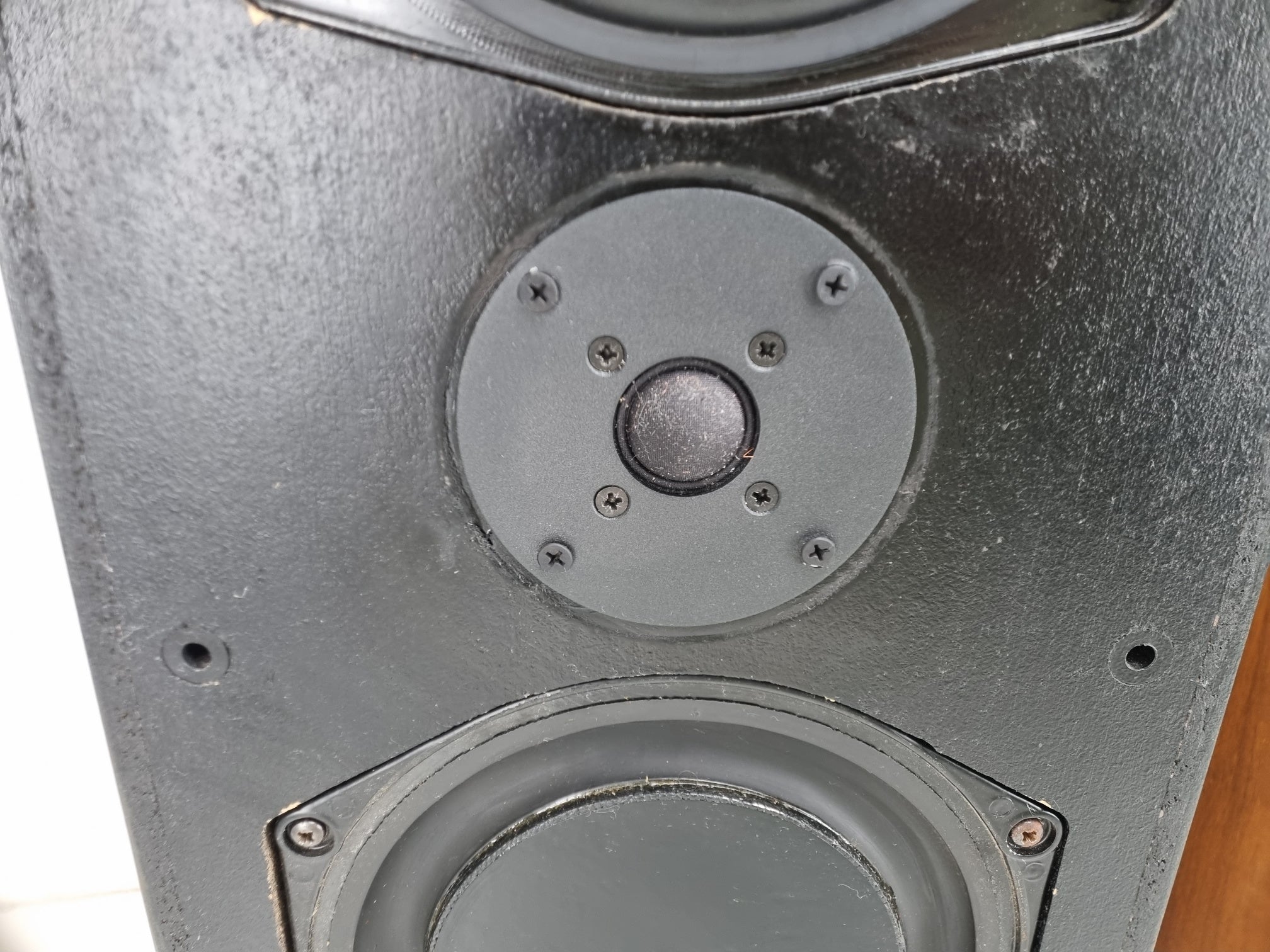 KEF Calinda SP 1053 - 2-weg luidsprekersysteem met 3 drivers