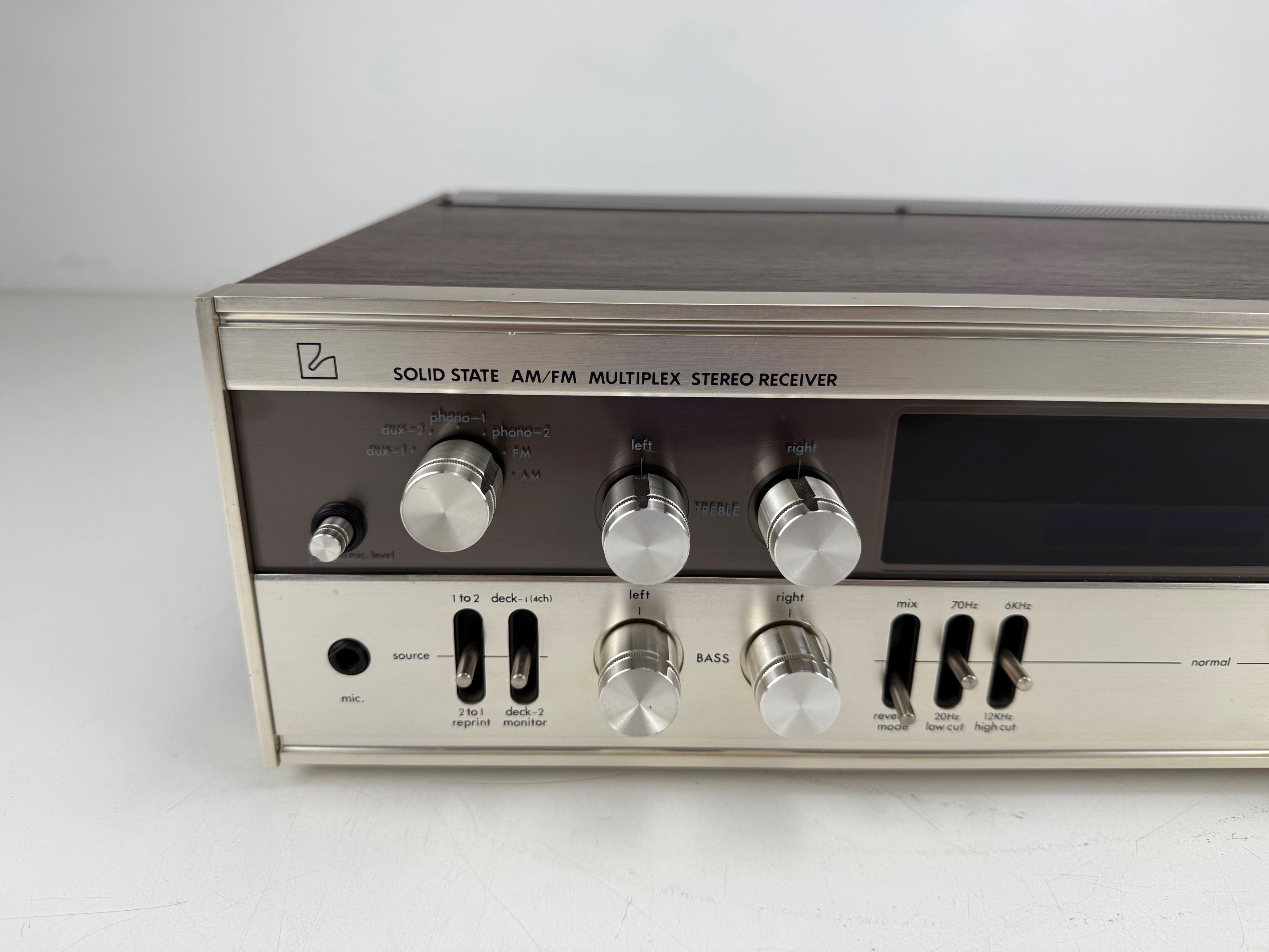 Luxman R-800E Solid State AM/FM Multiplex Stereo Receiver - Serviced