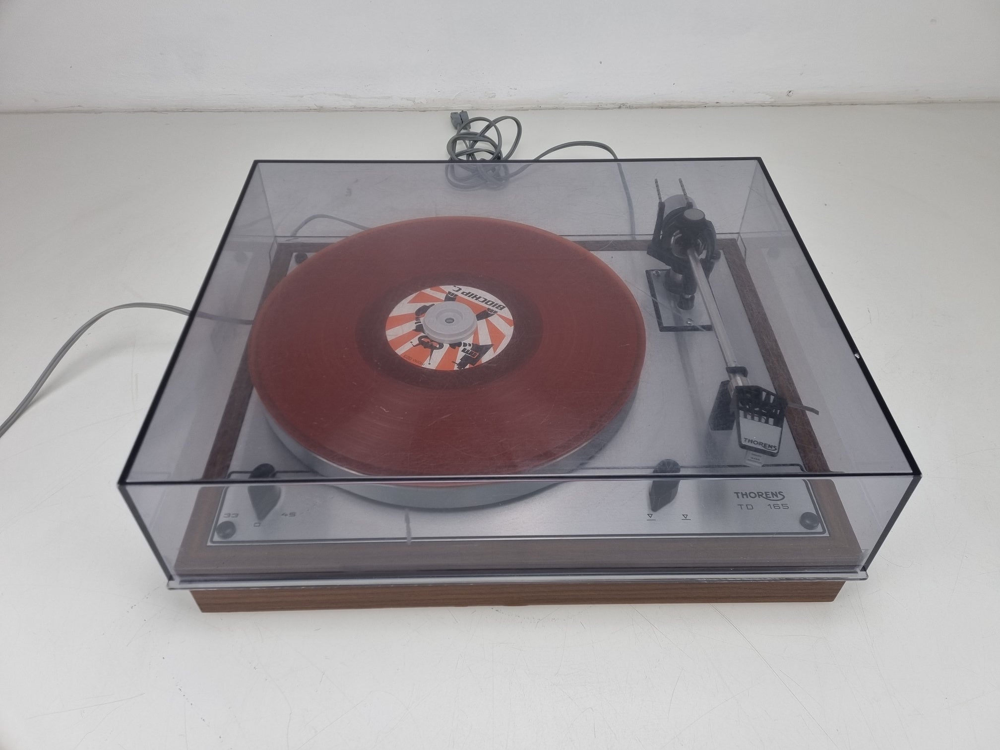 Thorens TD 165 -  with Philips 401 needle - Nice Dust Cover - Great condition