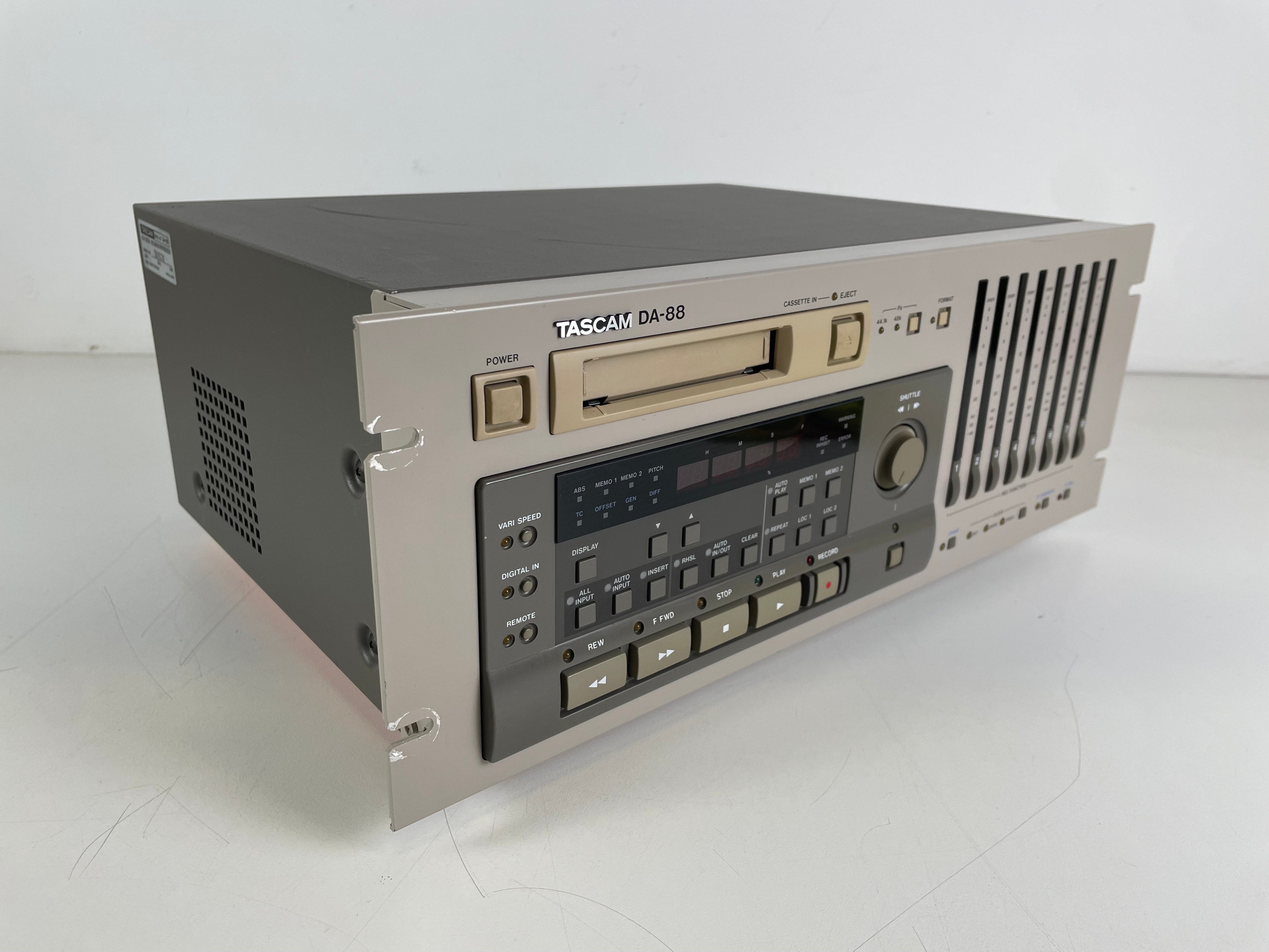 Tascam DA-88 8-Track Digital Recorder – ADAT/TDIF – With Manual