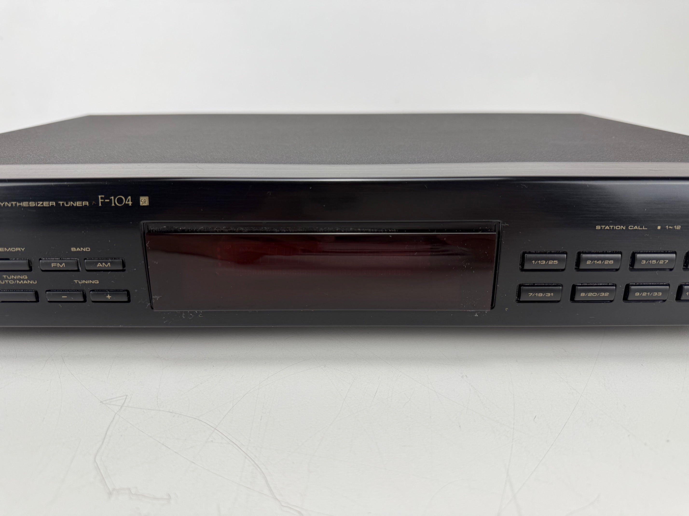 Pioneer F-104 FM/AM digitale synthesizer-tuner met handleiding