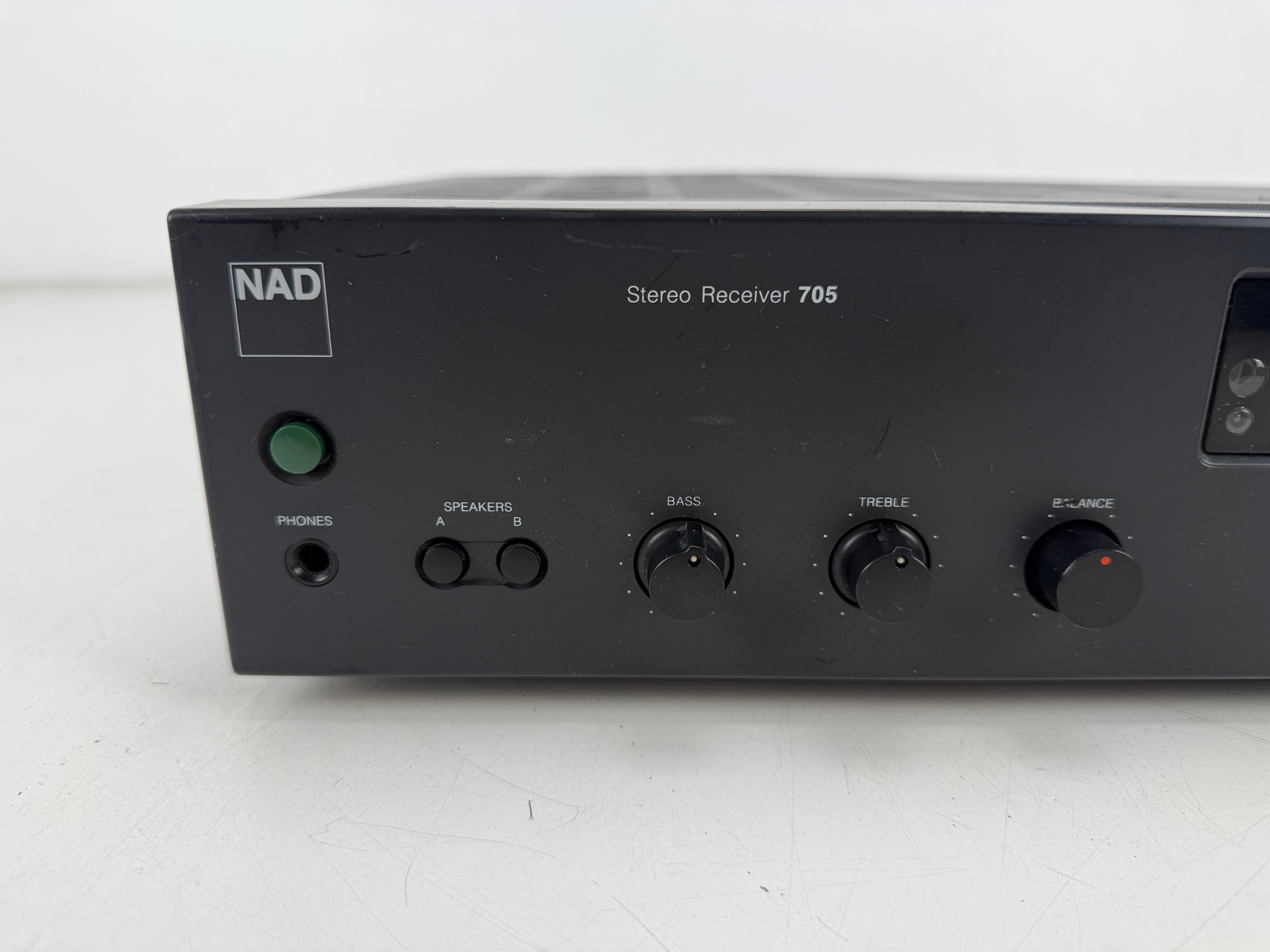 NAD 705 Stereo Receiver - New Lights