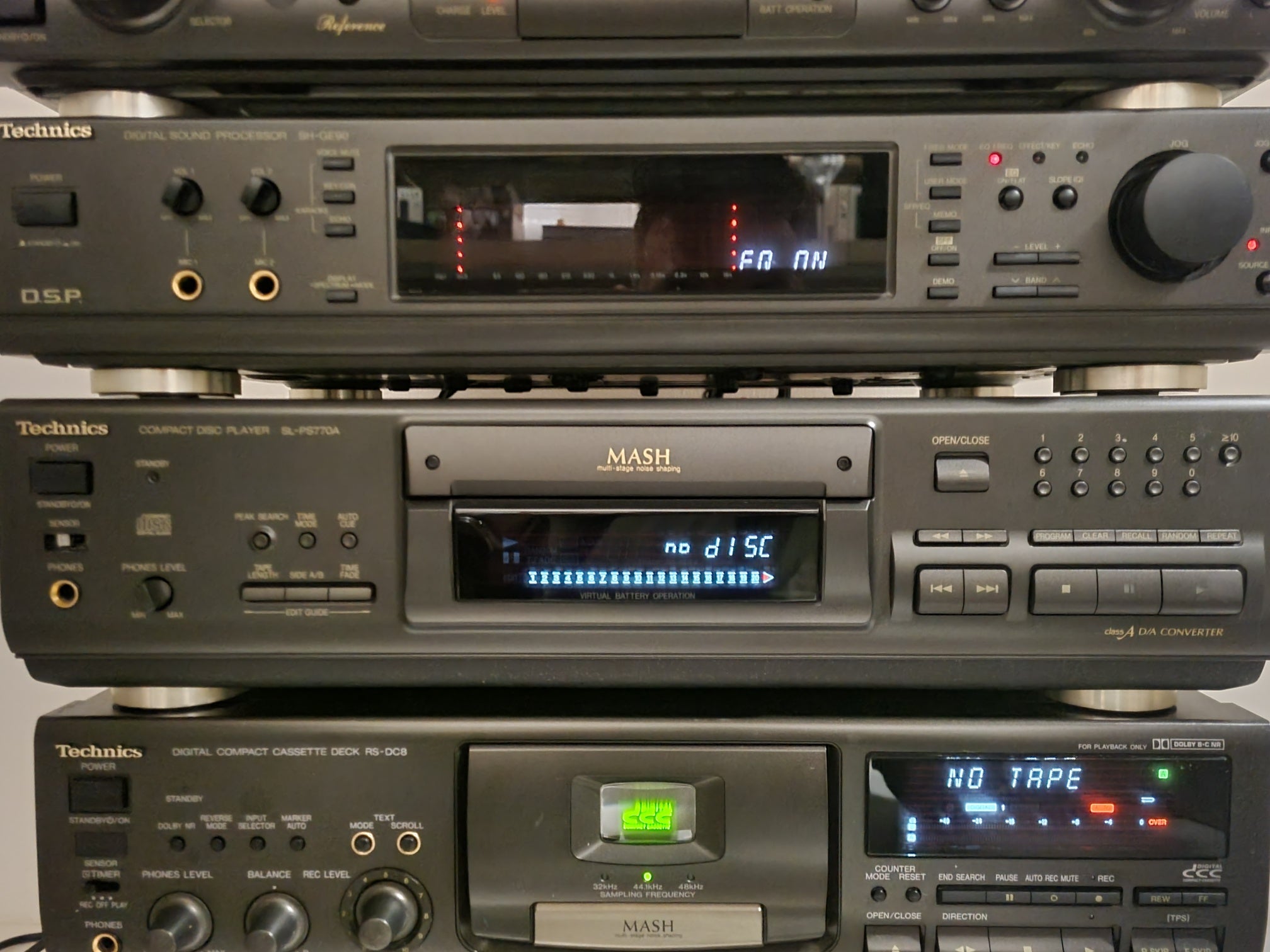 Technics SU-C1000 voorversterker - SH-GE90 - SL-PS770a cd-speler - RS-dc8 DCCD - SE-A1000 eindversterker