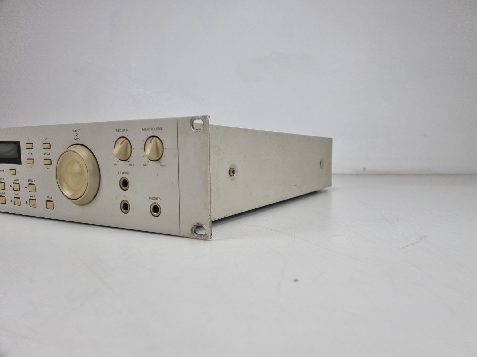 Akai S2000 MIDI Stereo Digitale Sampler - voeding getest - Verkocht zoals hij is