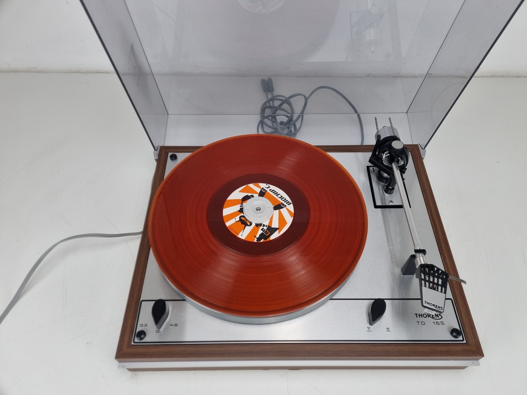 Thorens TD 165 -  with Philips 401 needle - Nice Dust Cover - Great condition