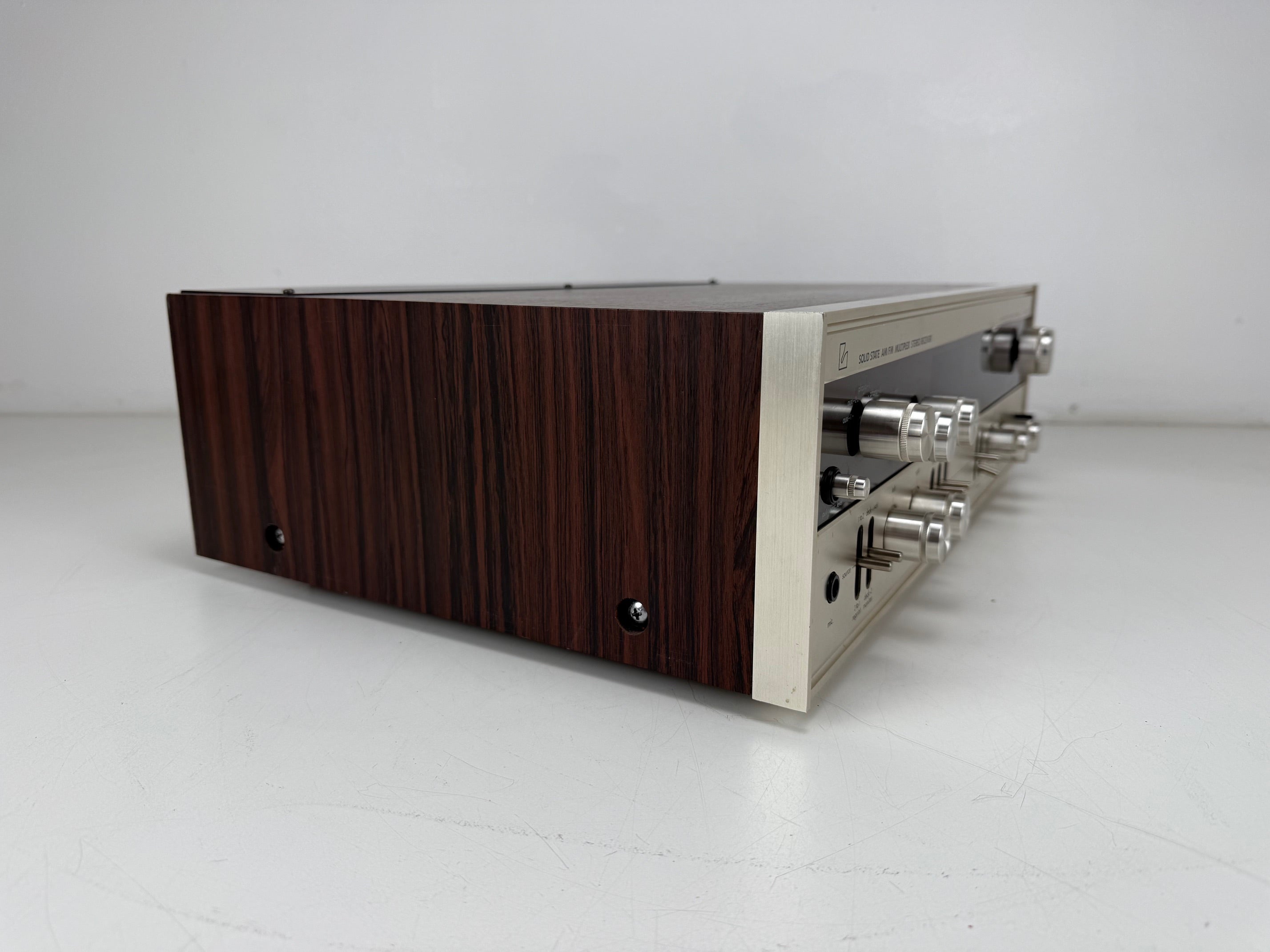 Luxman R-800E Solid State AM/FM Multiplex Stereo Receiver - Serviced