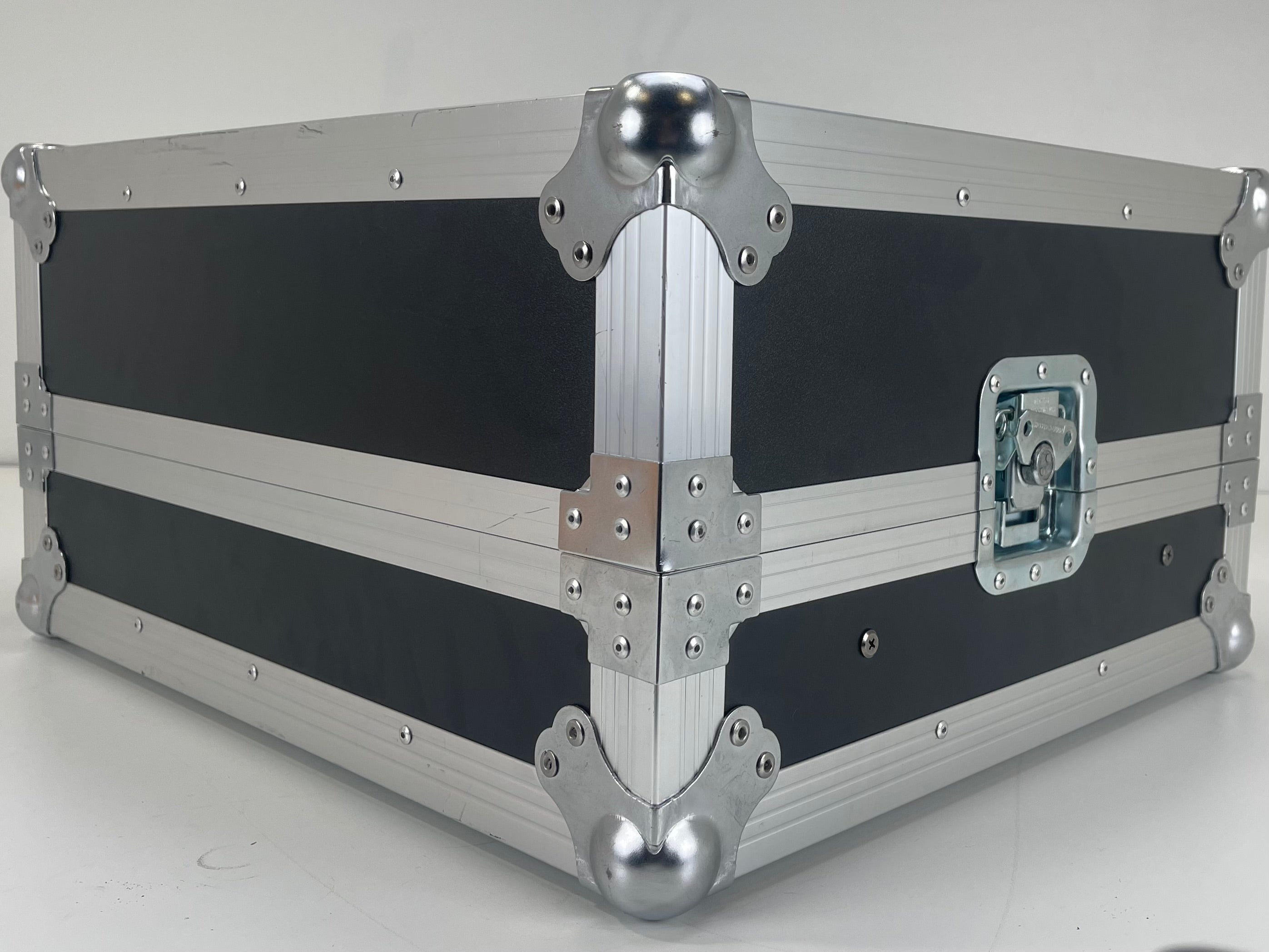 Numark C3 USB DJ Mixer - DMC 2 Software controller- In Flight Case