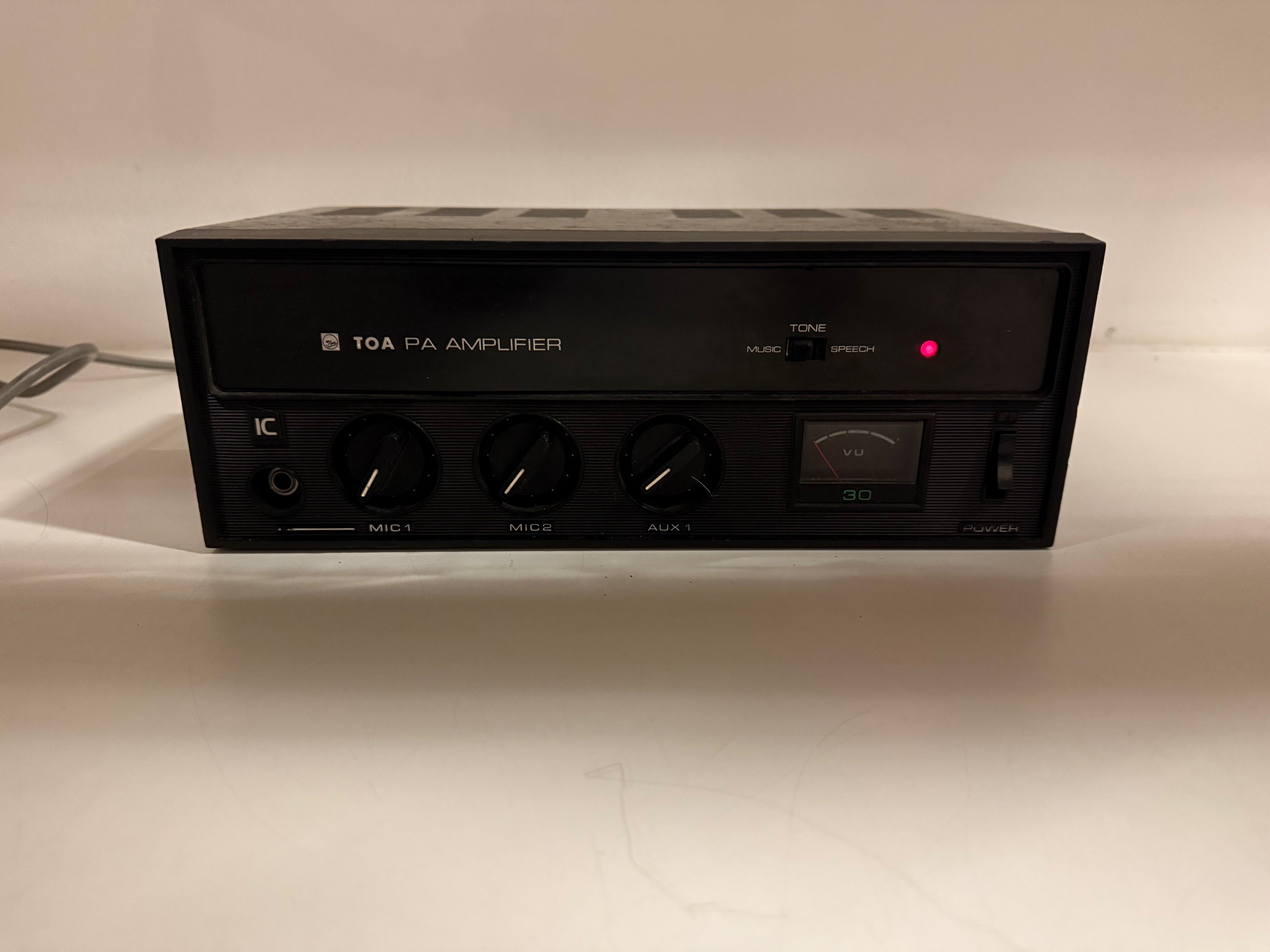 TOA Electronics TA-303 PA-versterker