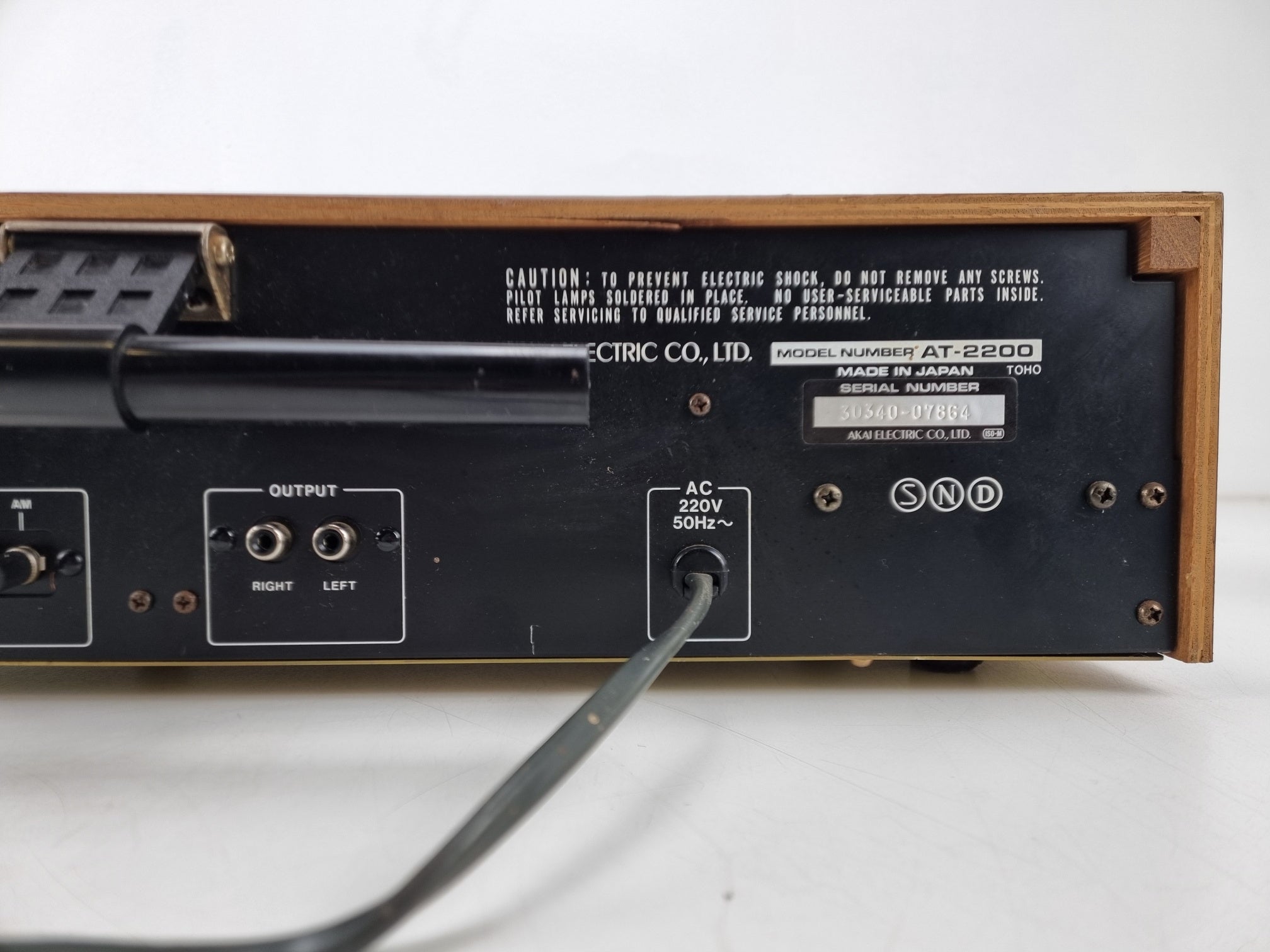 Akai AT-2200 - Vintage tuner met nieuwe verlichting - Zwart