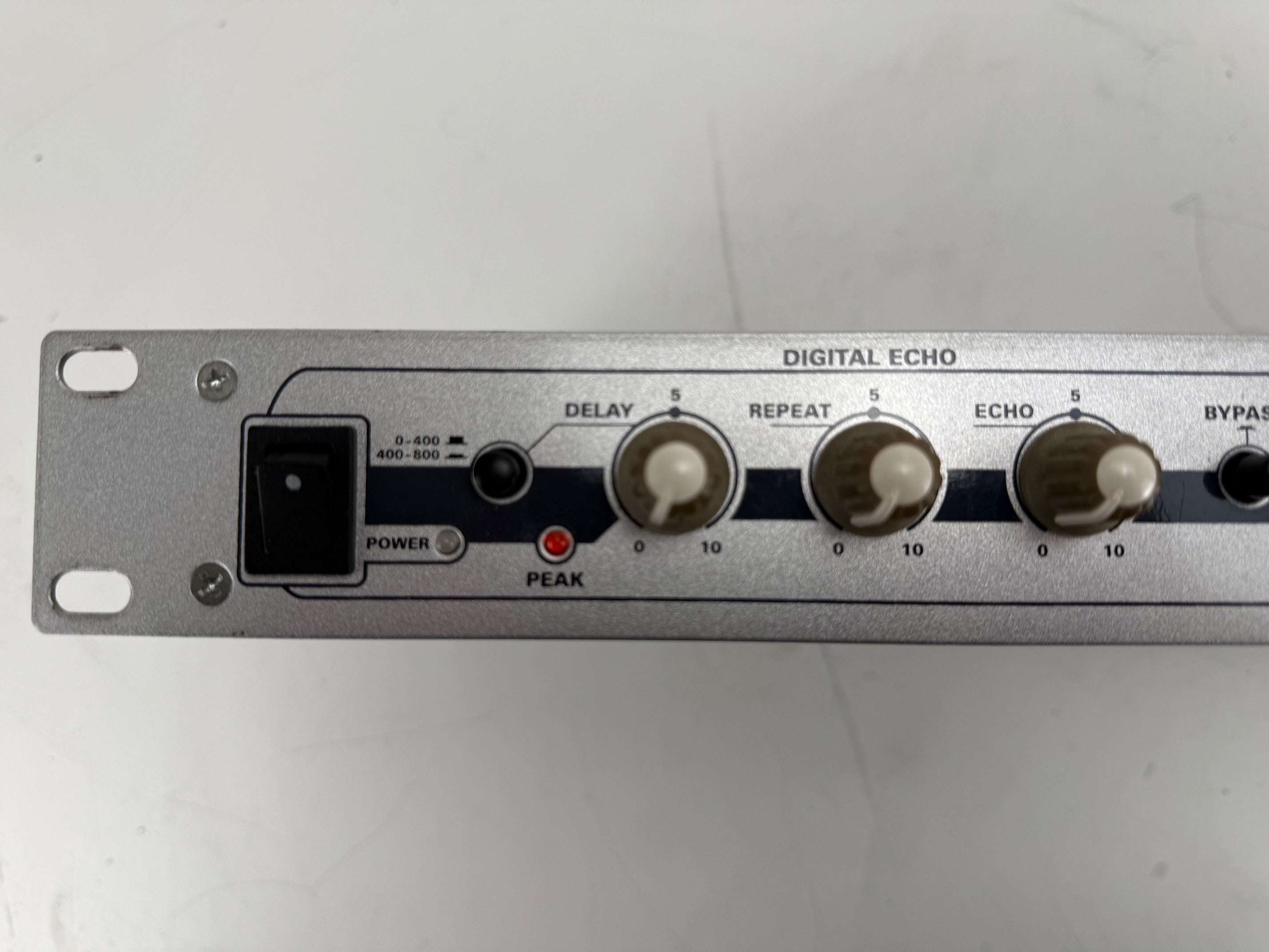 JBSystems DE 600 digitale echo 4-kanaals mixer - Volledig werkend - Mooi apparaat