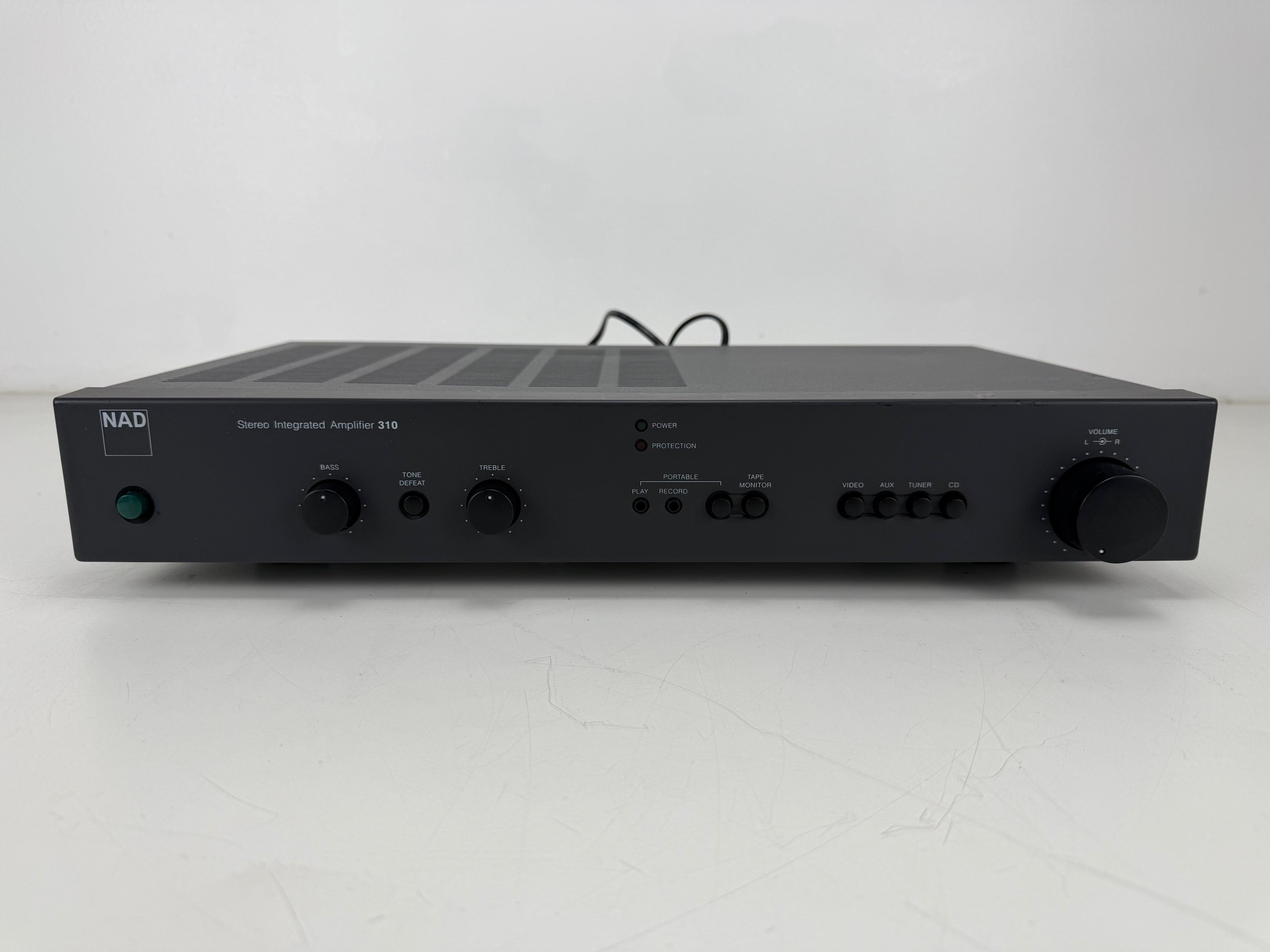 NAD 310 stereo geïntegreerde versterker