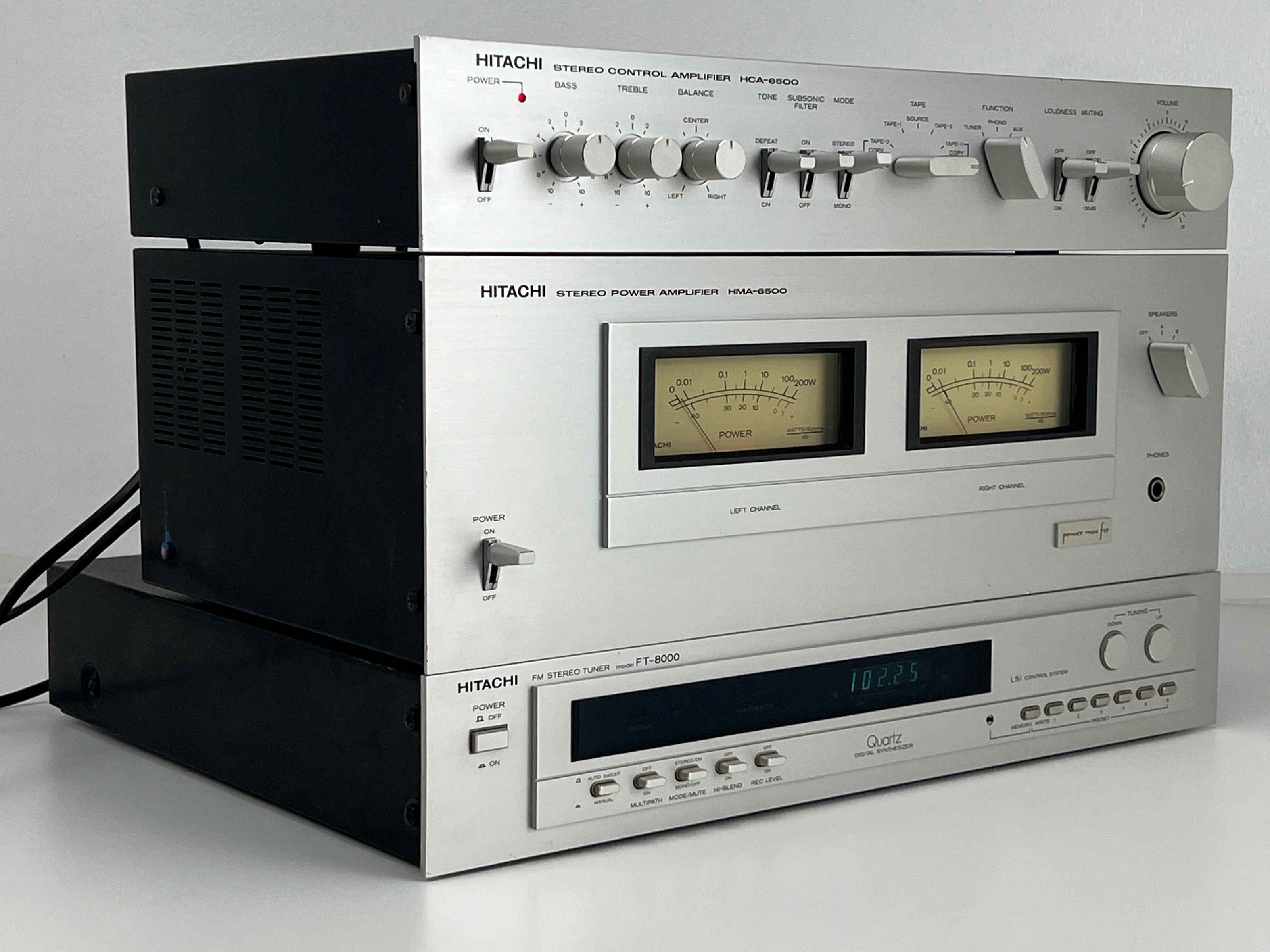 Hitachi HCA-6500 voorversterker - HMA-6500 eindversterker - FT-8000 tuner