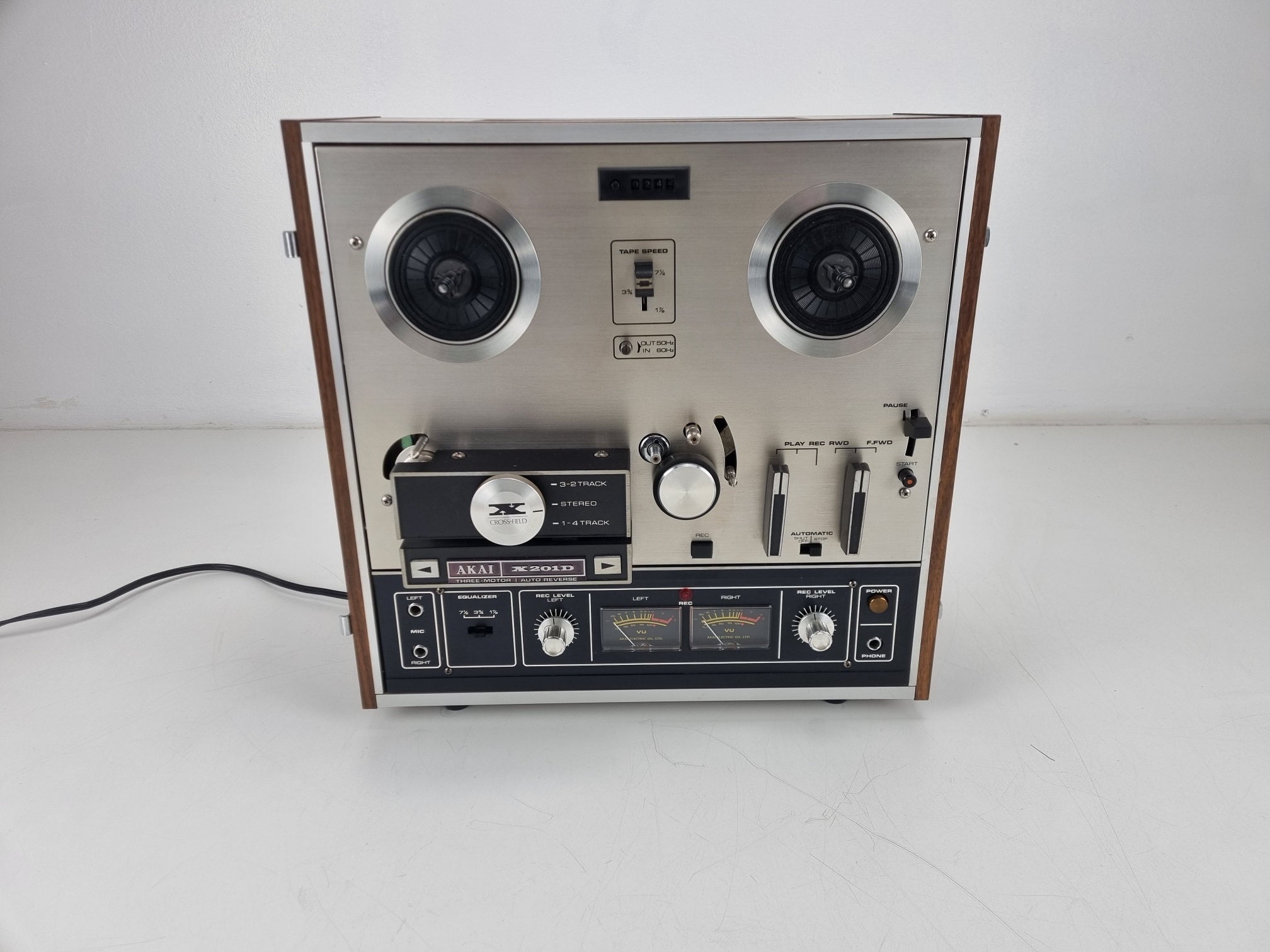 Akai X-201D - 1/4'' bandrecorder - 4 sporen 2 kanalen - Met deksel