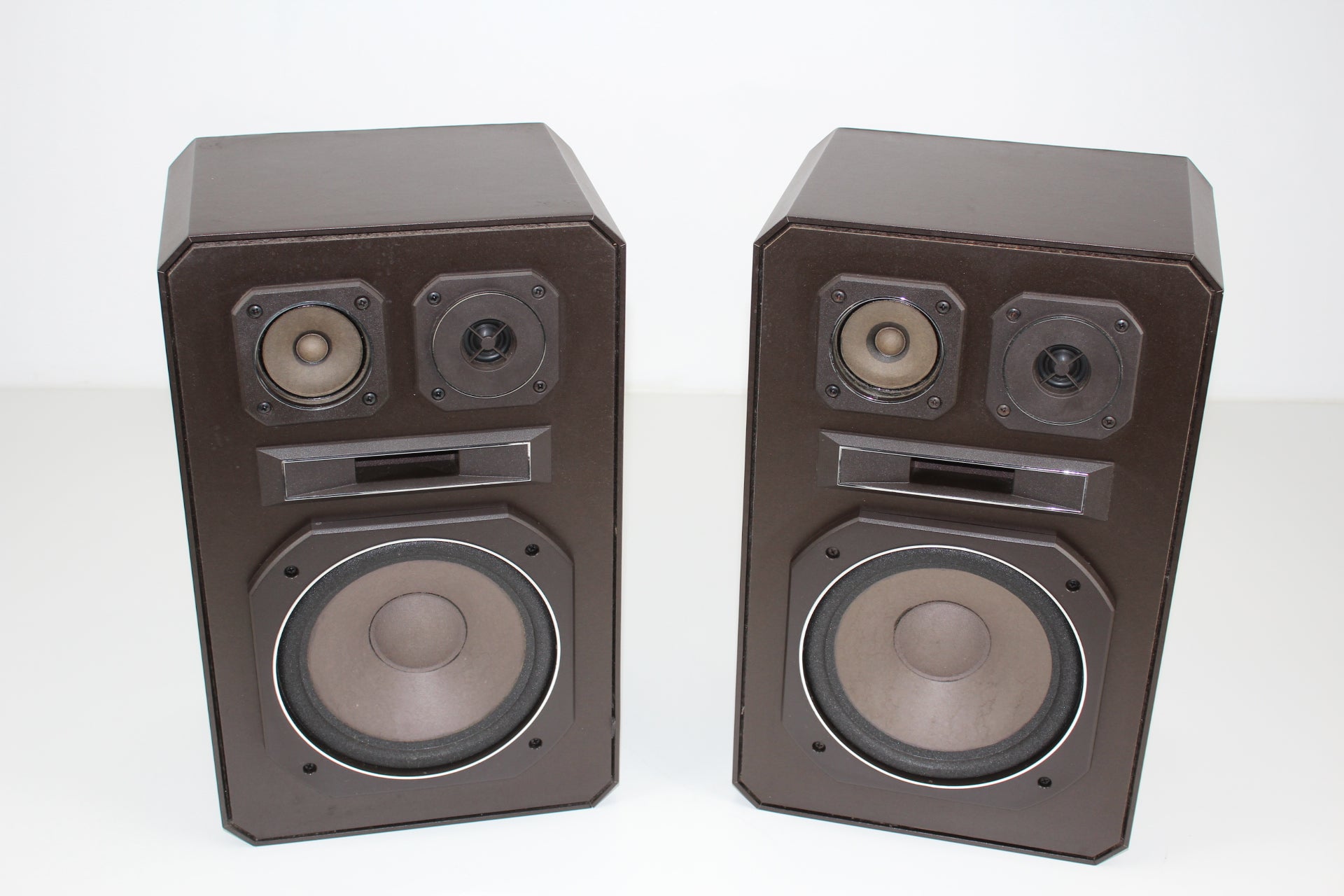 ITT HIFI Speakers - BR3-100  - 1980's