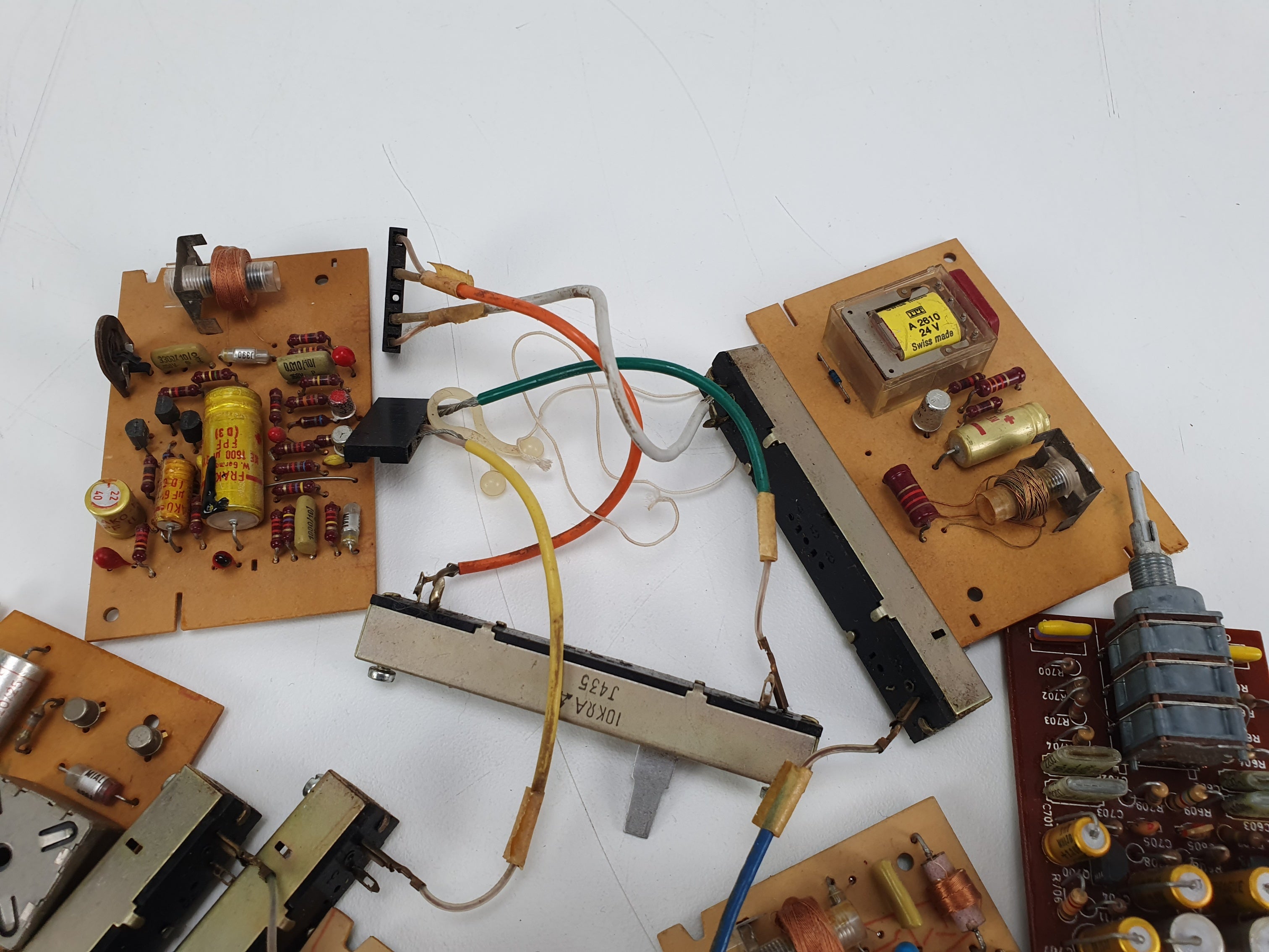 Onderdelen voor Studer Revox A77 recorder - printplaat voor voorversterker, faders etc. - Verkocht zoals ze zijn