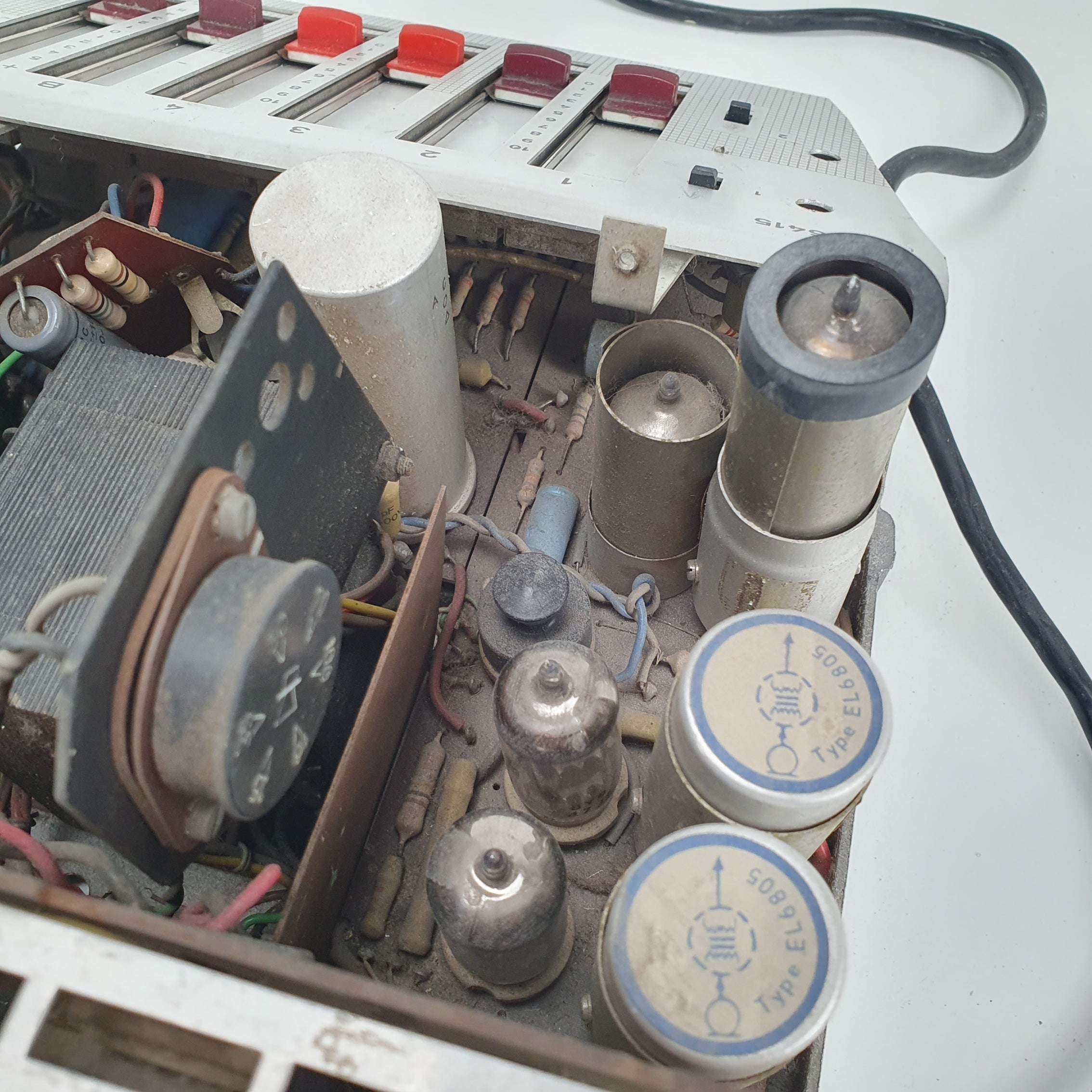 Philips EL 6415 4-kanaals buizenmixer/versterker met EL36- en ECC85-buizen