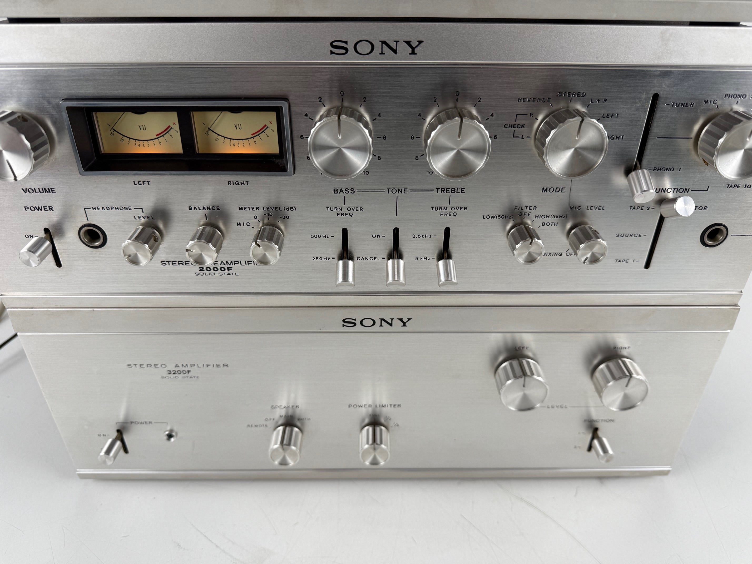 Sony ST - 5130 Tuner / TA - 2000F Pre Amplifier / TA - 3200F Stereo Amplifier set