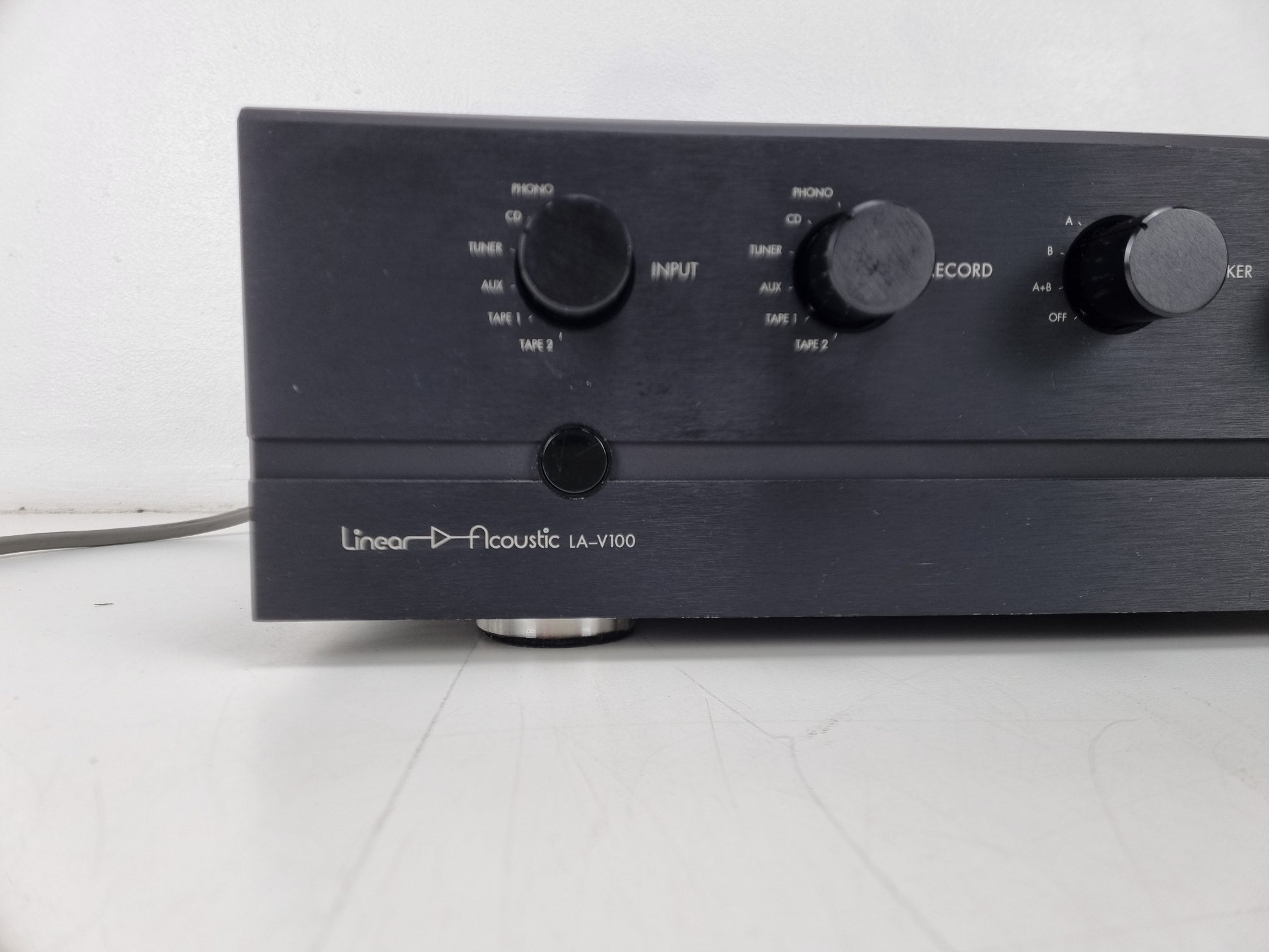 Linear Acoustic LA-V100 - Stereo-versterker, echte klasse A - Volledig nagekeken