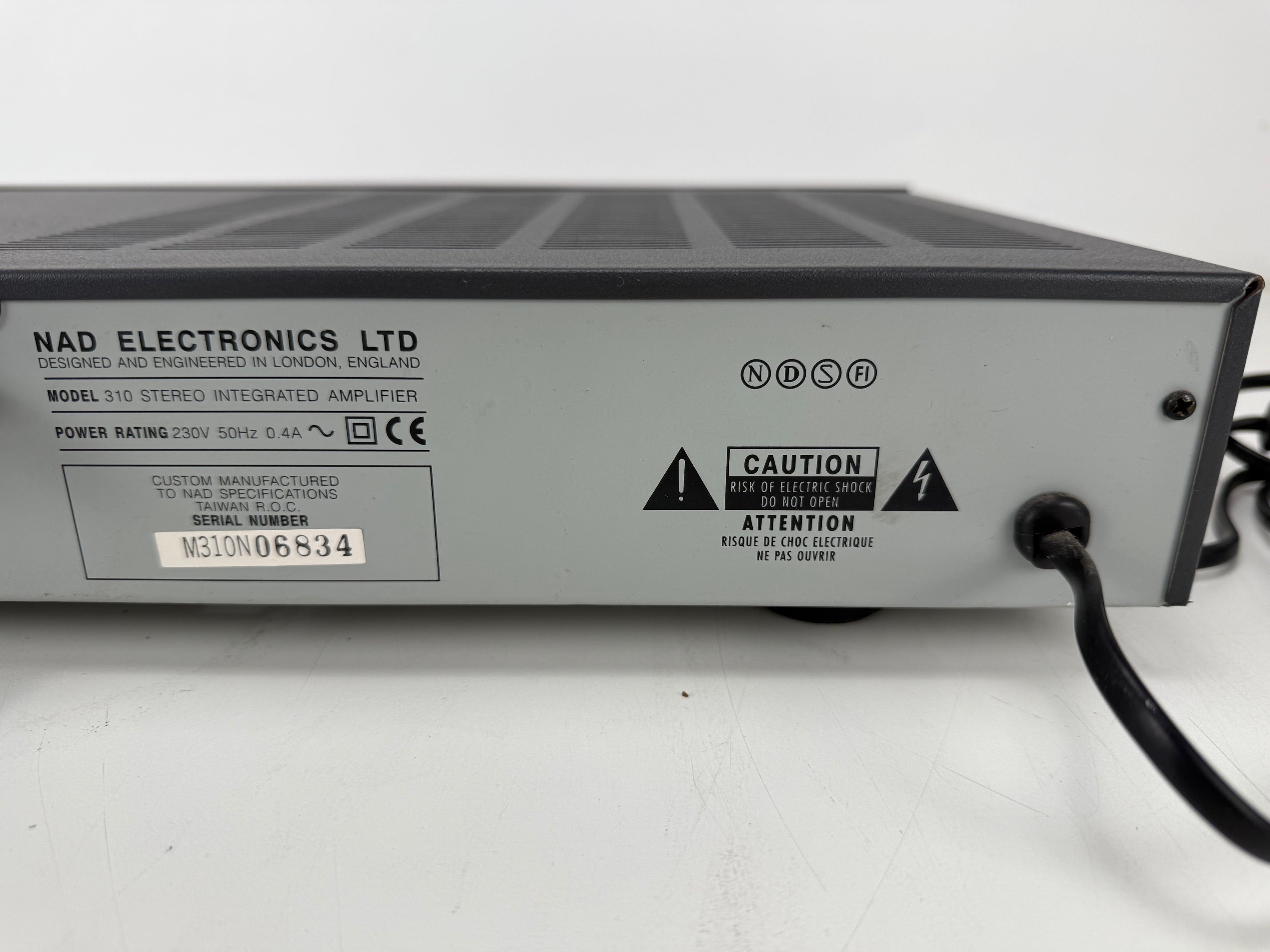 NAD 310 stereo geïntegreerde versterker
