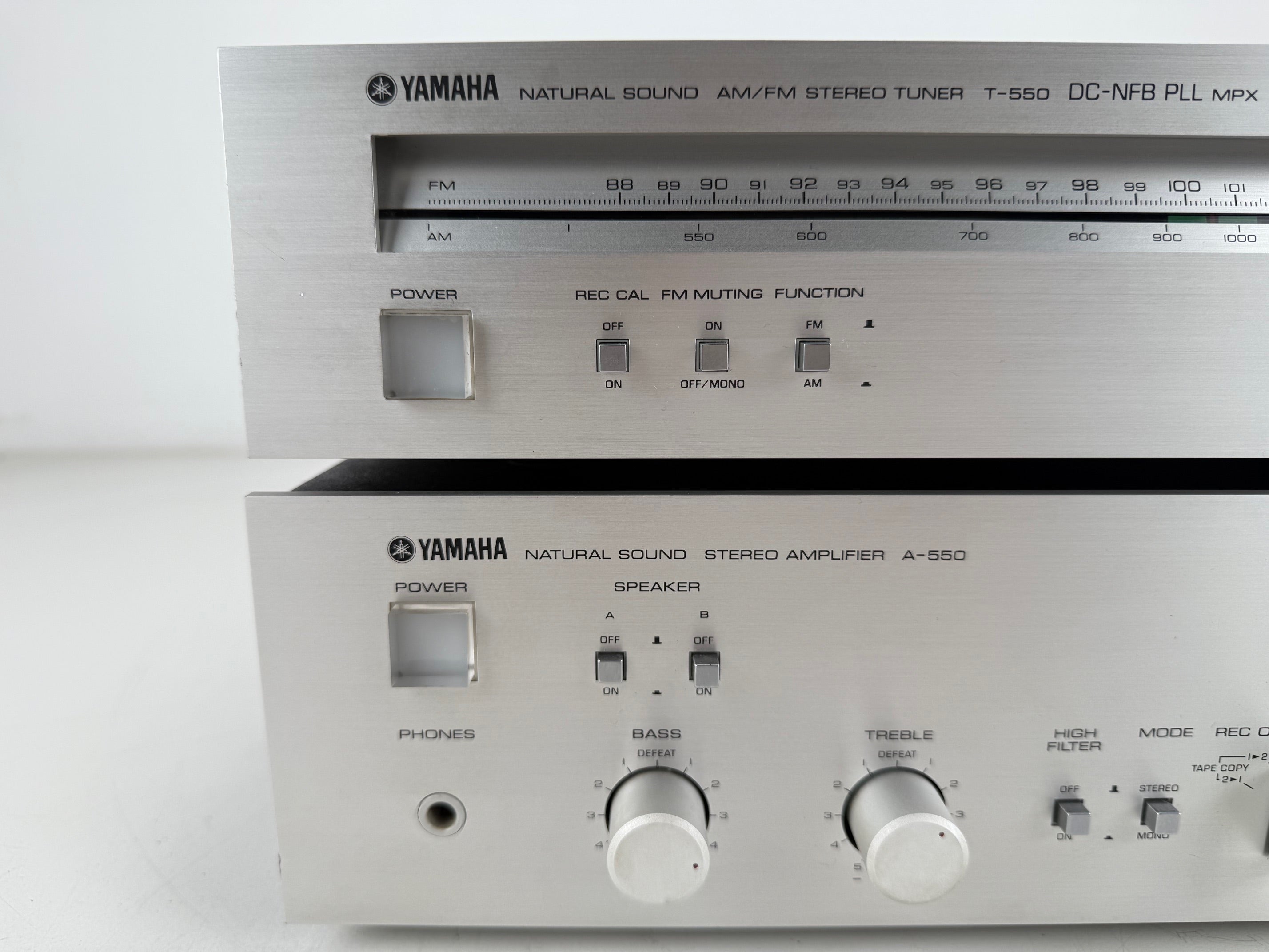 Yamaha T-550 Stereo Tuner / A-550 Stereo Amplifier Set - Serviced