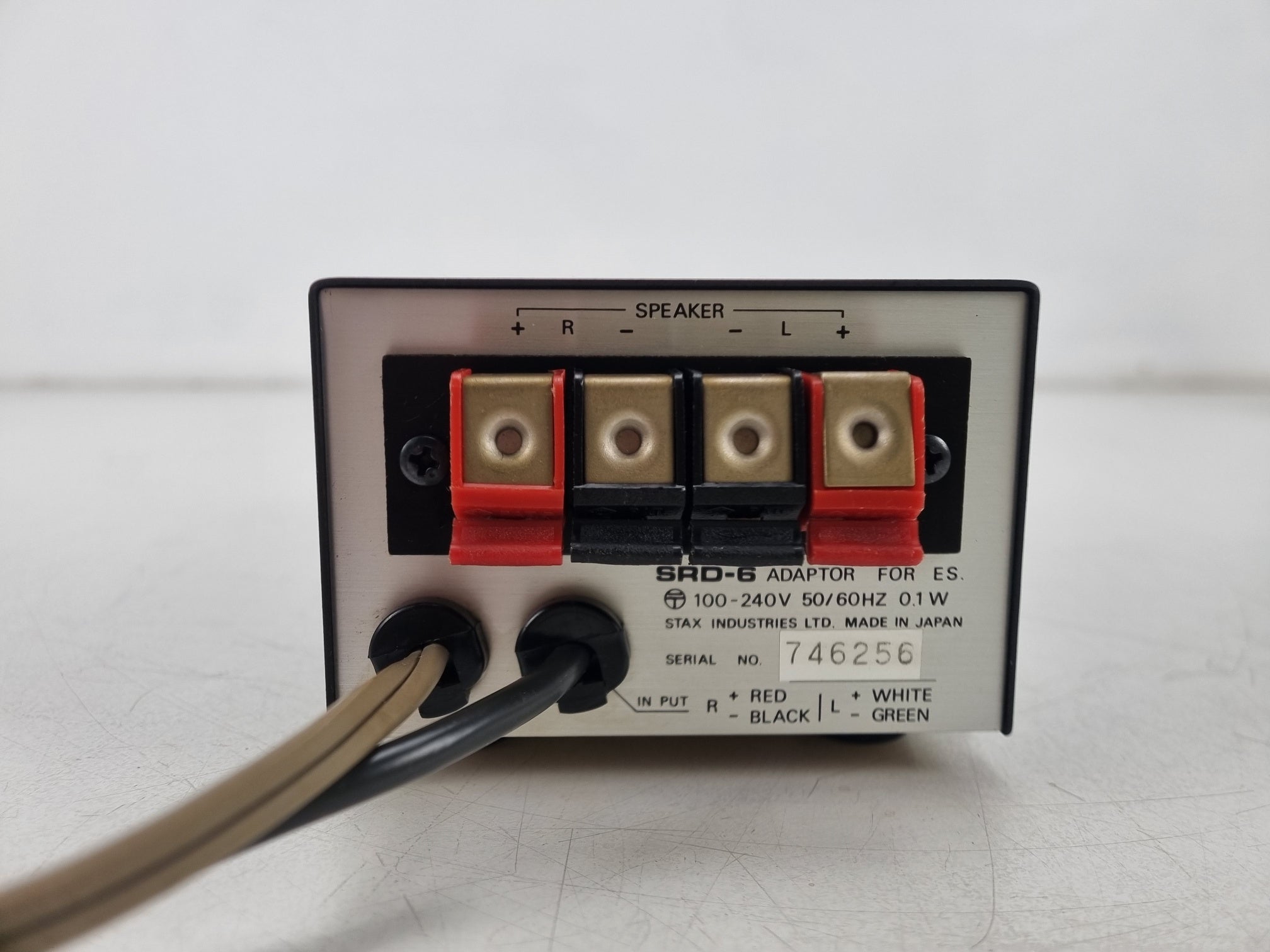 STAX SRD-6 - Adapter Elektrostatische Hoofdtelefoonversterker - SR-3 Oorluidspreker