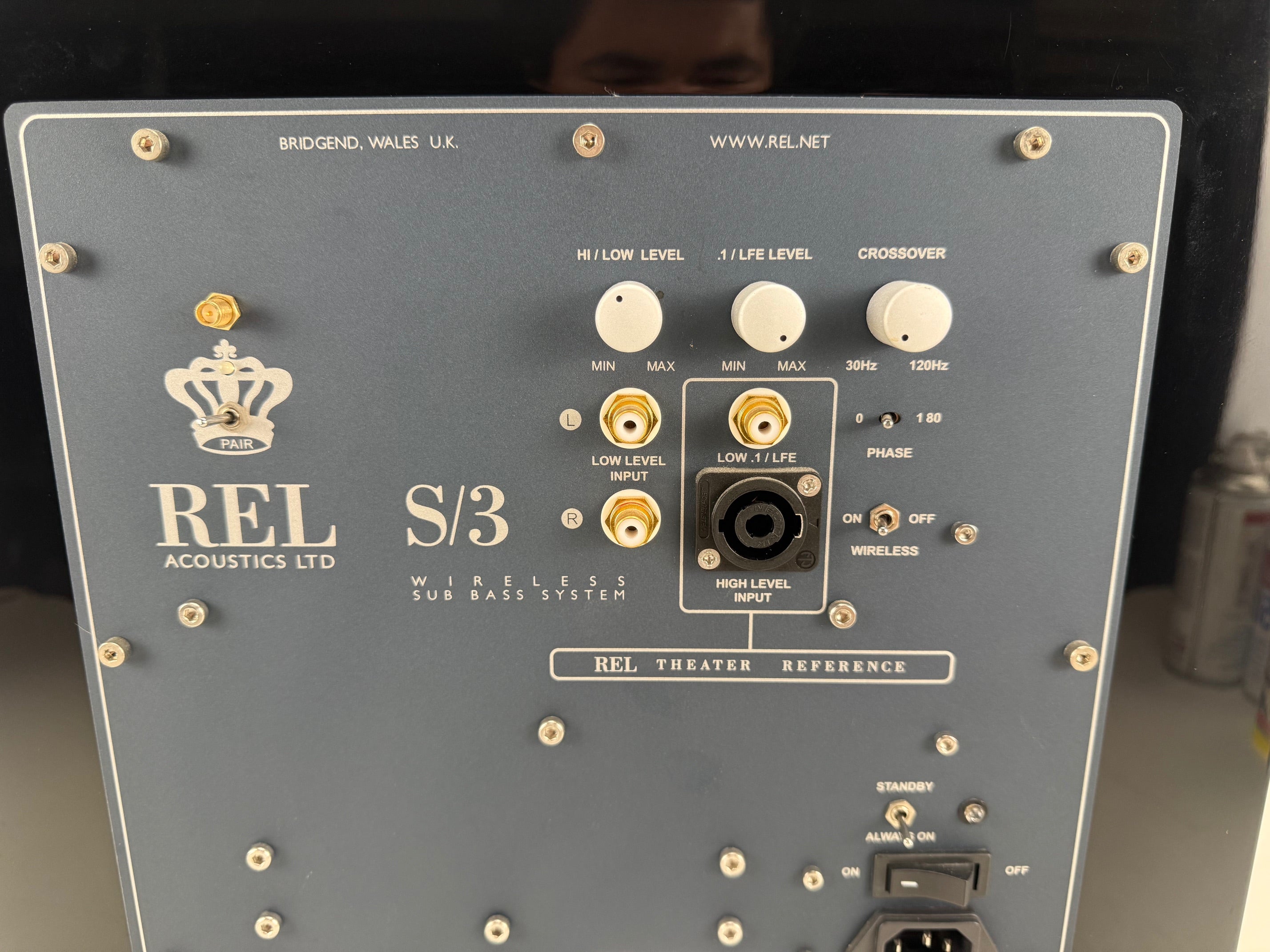 Rel Acoustic LTD S/3 SHO actieve subwoofer met trolley