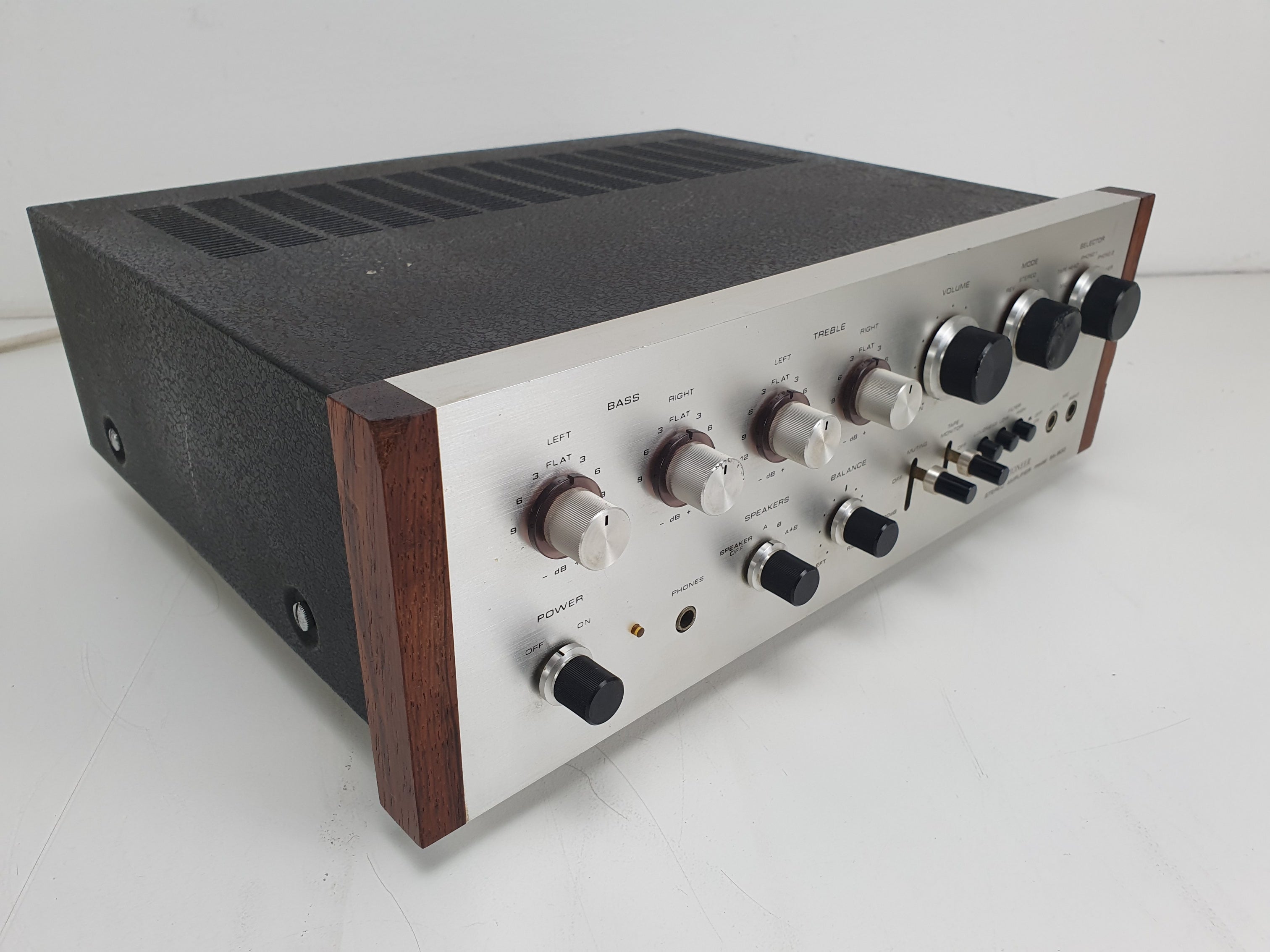 Pioneer SA-900 stereo versterker - volledig nagekeken en onderhouden