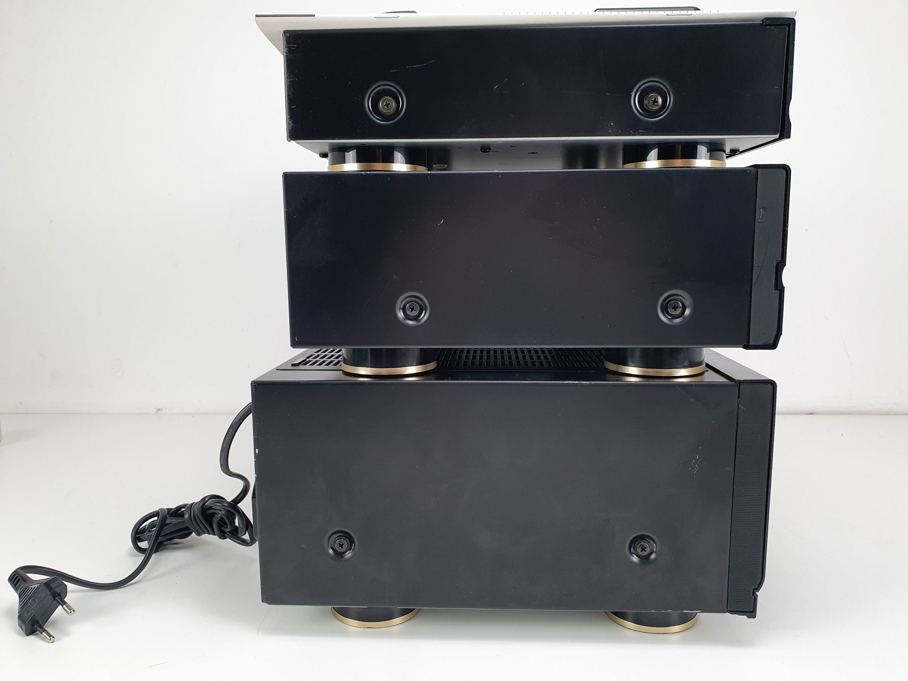 Denon PMA-95R (gereviseerd) versterker - DCD-1015 cd-speler - TU-580RD tuner - Inclusief afstandsbedieningen en handleidingen