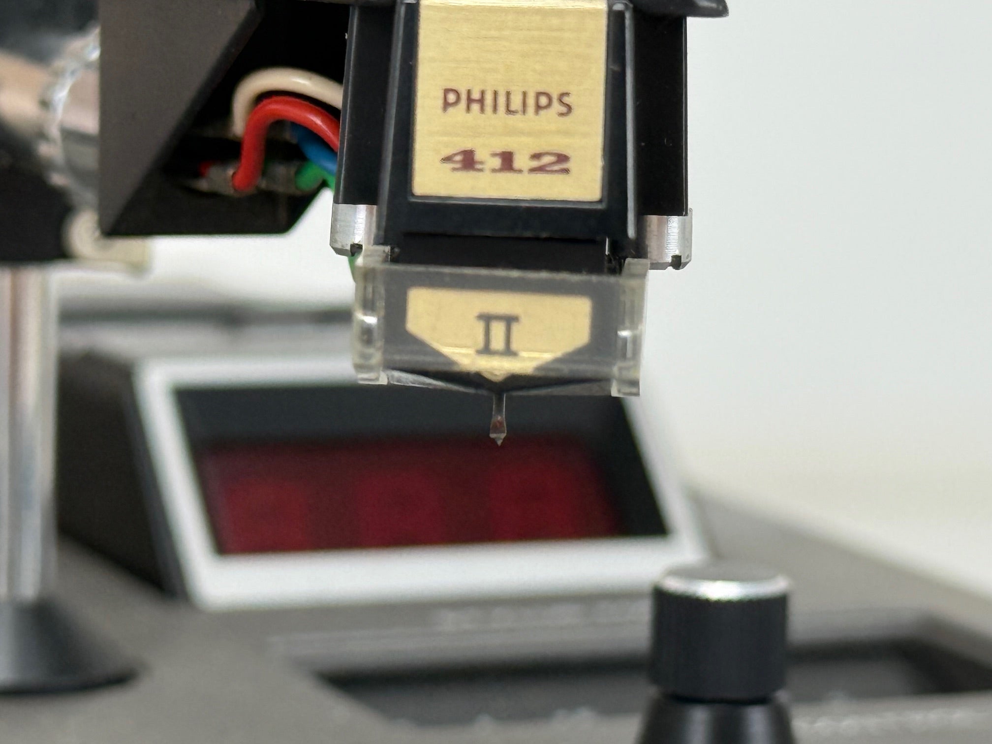 Philips 22AF967 platenspeler met riemaandrijving en twee snelheden - GP412 element