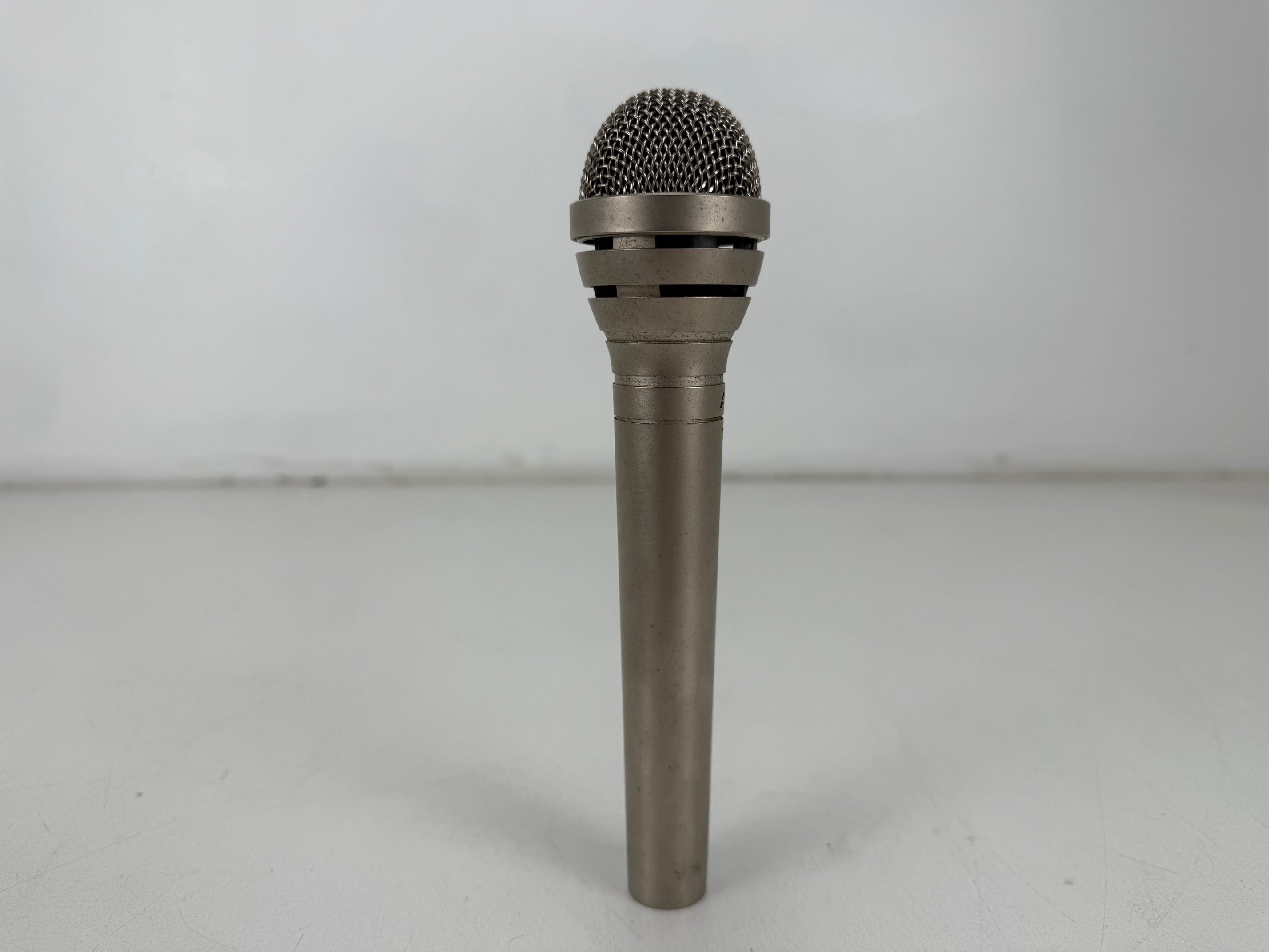 AKG D310 dynamische microfoon met originele koffer