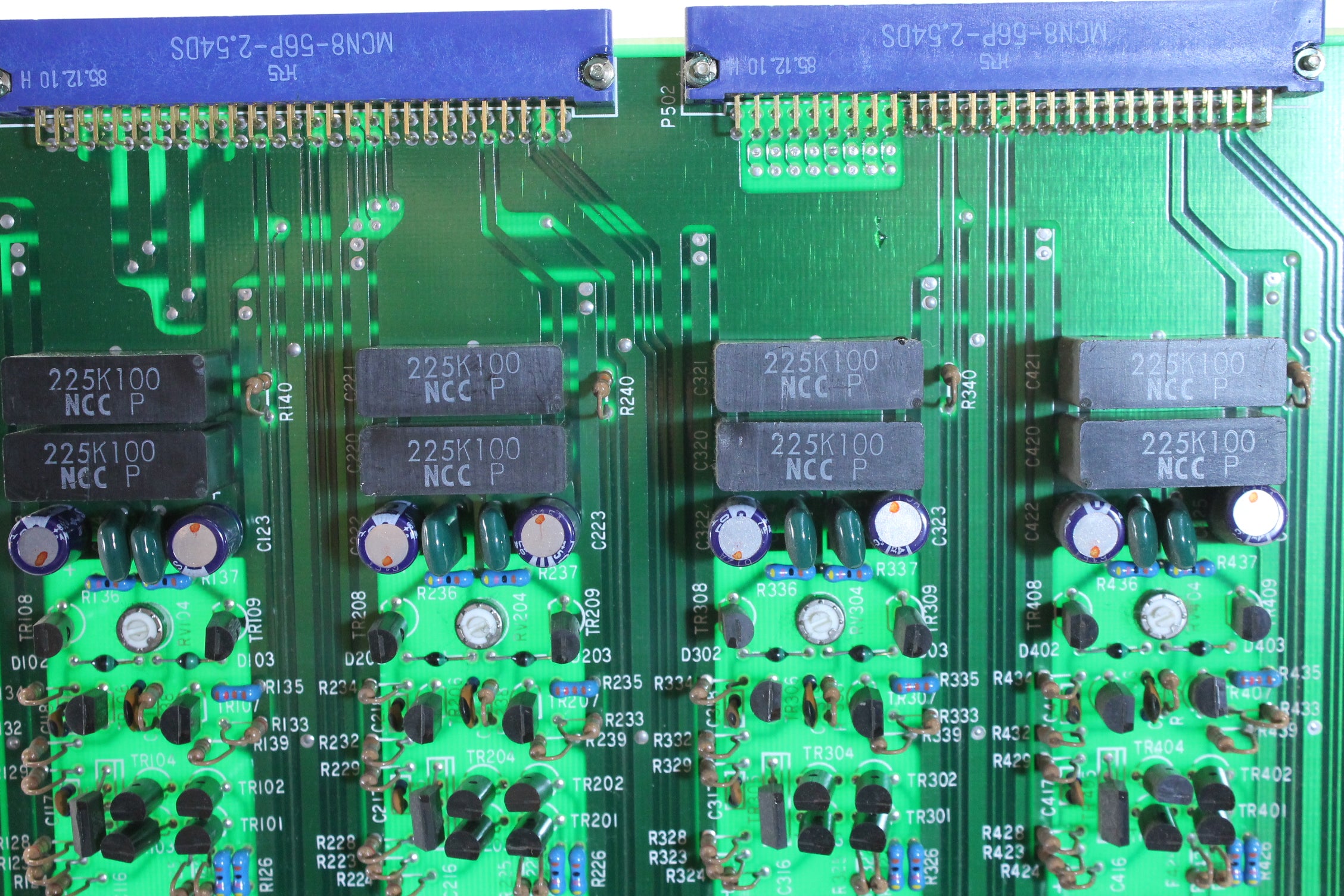 Otari Analog Amp-II kaart met muRata AFL811T20000A6 actief filter