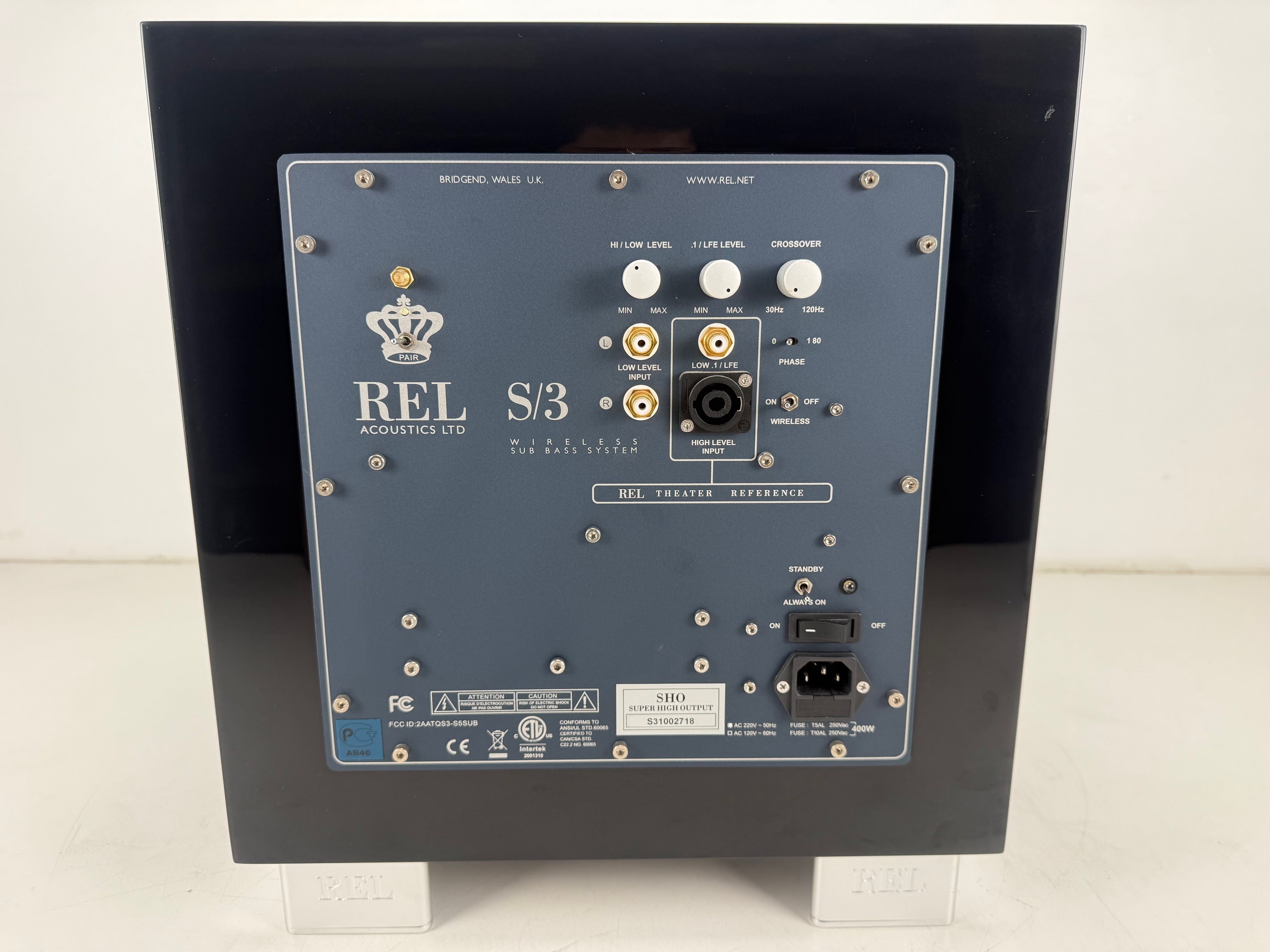 Rel Acoustic LTD S/3 SHO actieve subwoofer met trolley