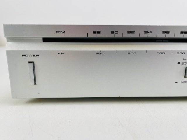 Akai AT-K11 AM/FM stereo tuner