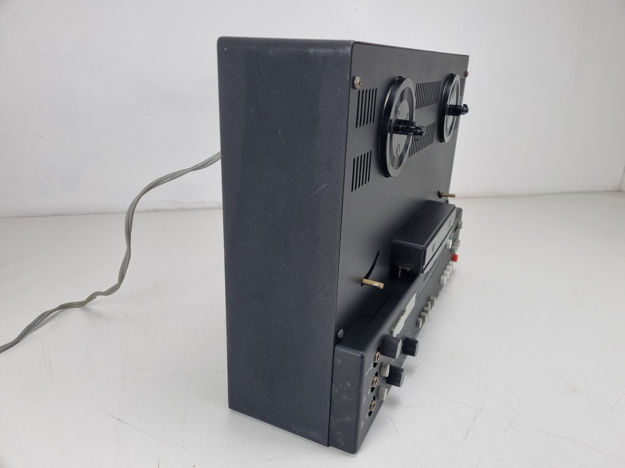 Braun TG 1000/4 stereo cassettedeck - Nieuwe riemen - Koppen gereinigd - Nieuwe potentiometer