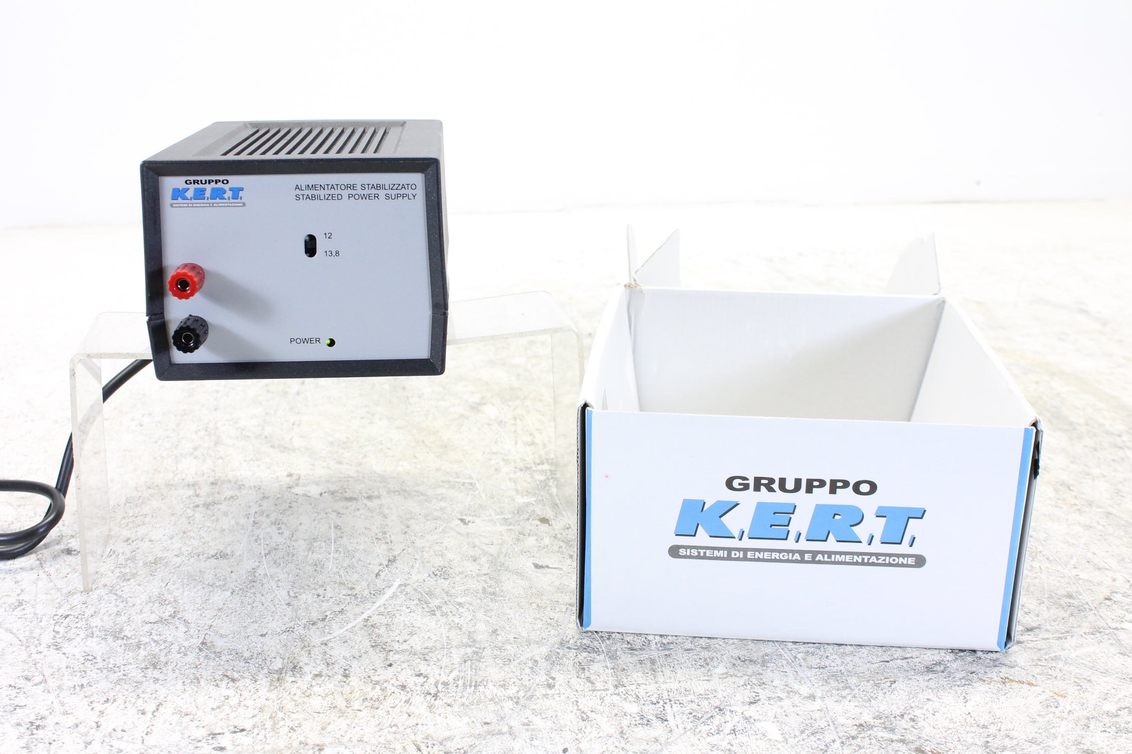 Kert KAT10 voeding 230 VAC naar 12V/13,8V in doos