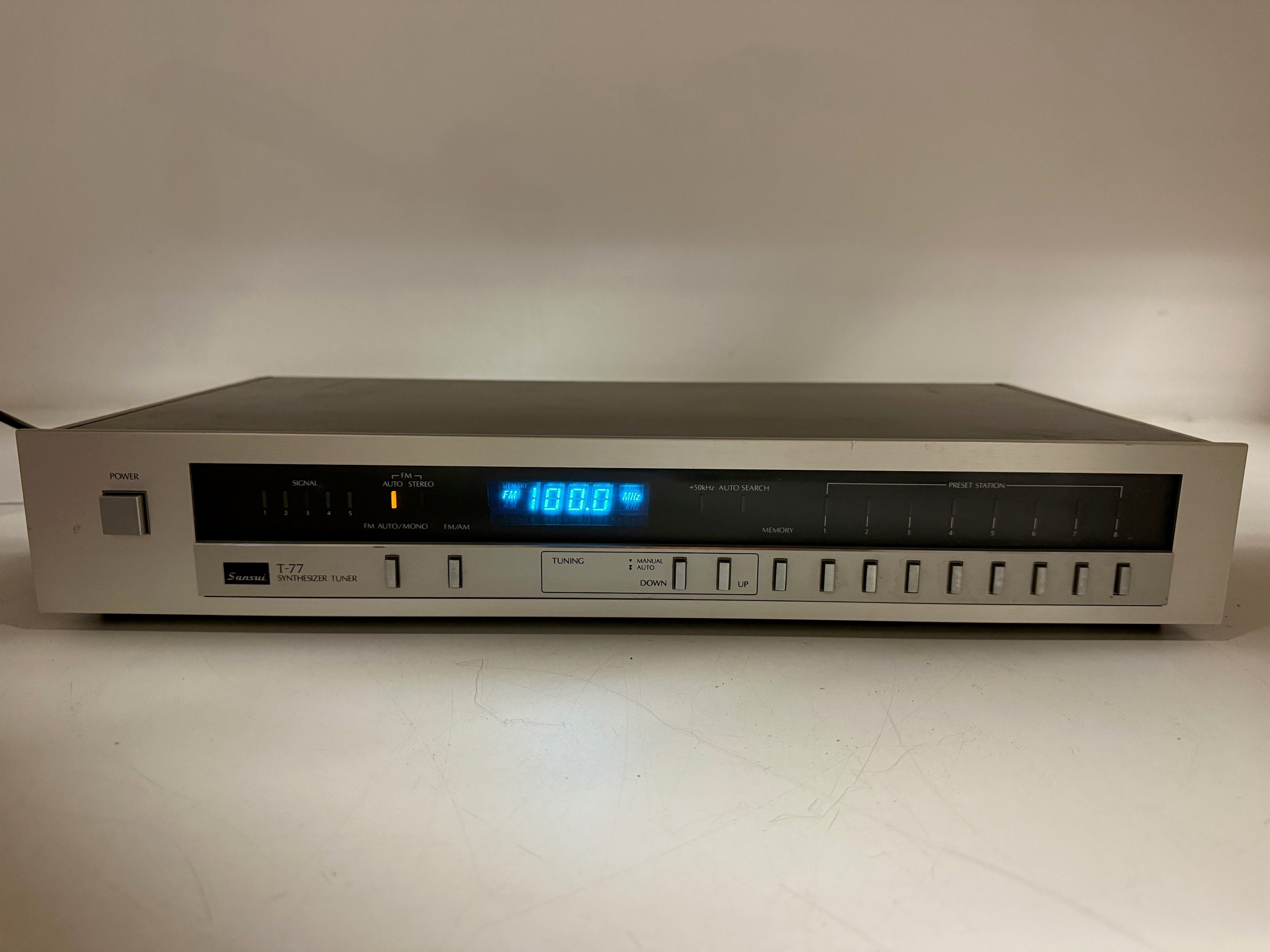 Sansui T-77 Synthesizer Tuner