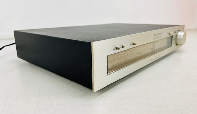 Luxman T2 Solid State AM/FM Tuner